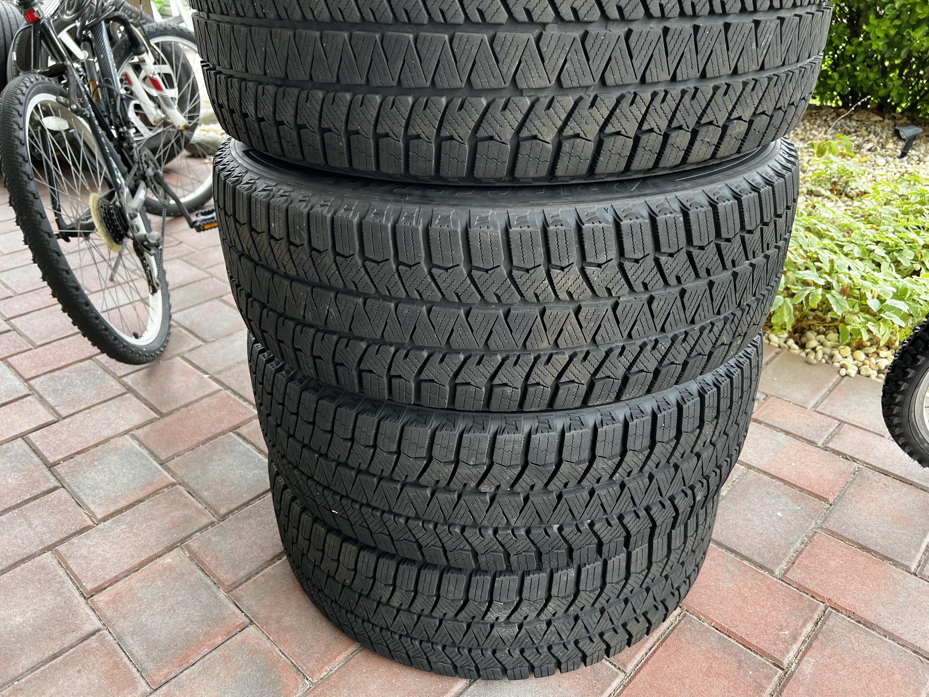 Ford Maverick Selling 17” Bridgestone Blizzak tires B253BE84-52DC-4B01-9A63-10D935818499