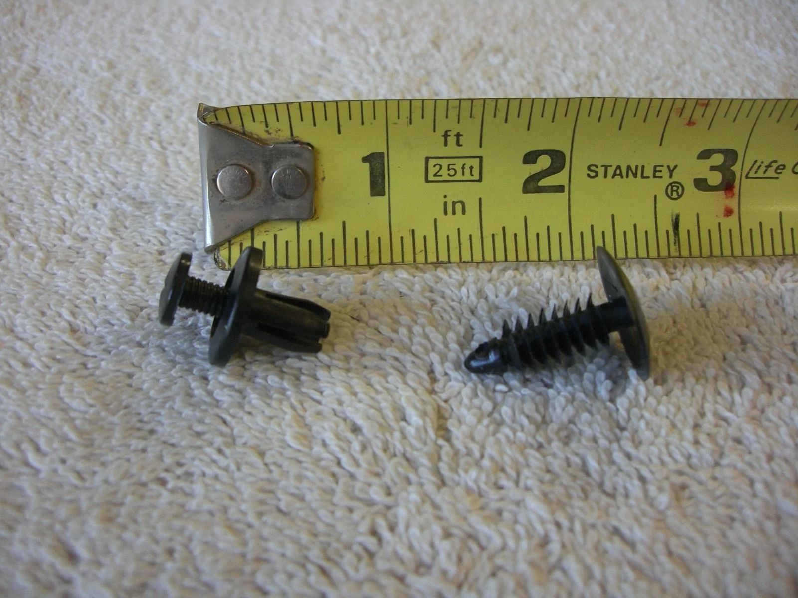 Ford Maverick AVS Bugflector II Installation Problem. Am I missing something here? CIMG8135