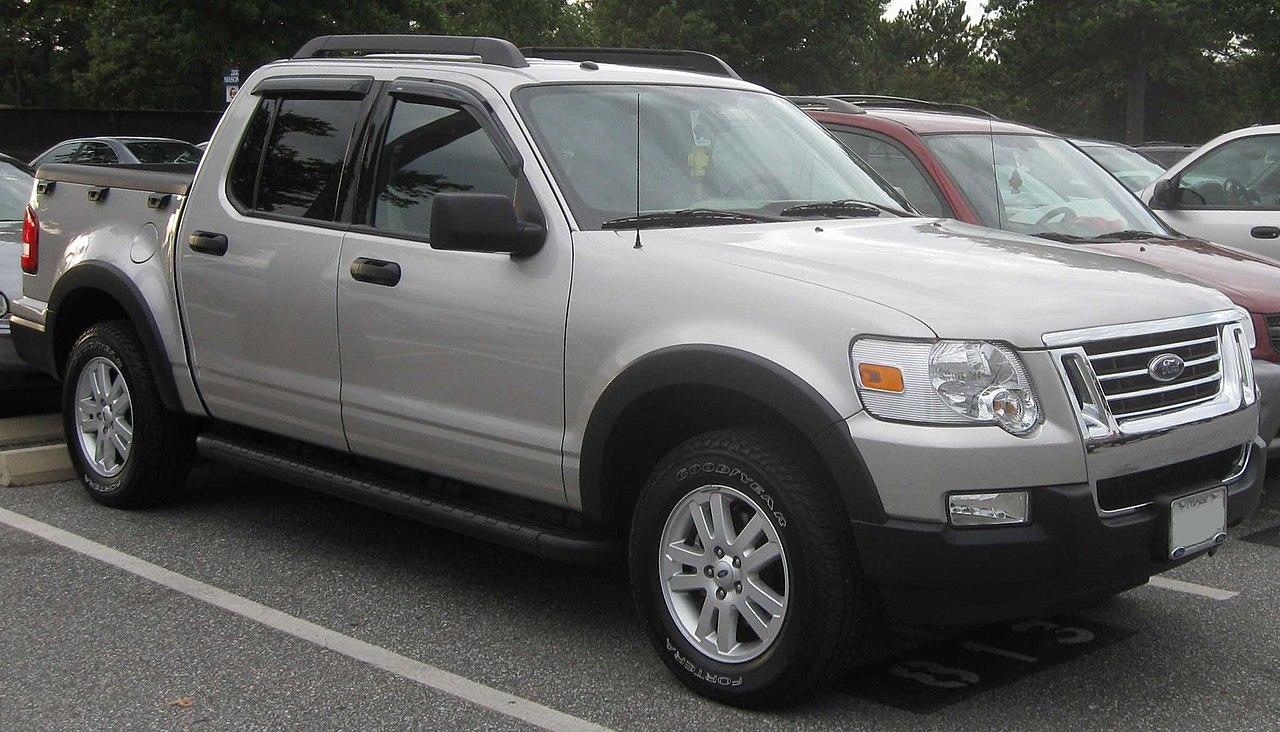 Ford Maverick 2022 Maverick vs 2008 Ranger Comparison Look Side by Side 2nd_Ford_Sport_Trac_XLT
