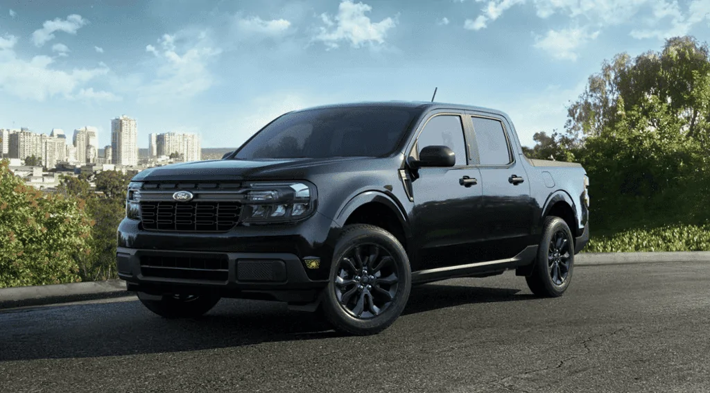 Ford Maverick More looks at the Black Appearance Package 1665024187808