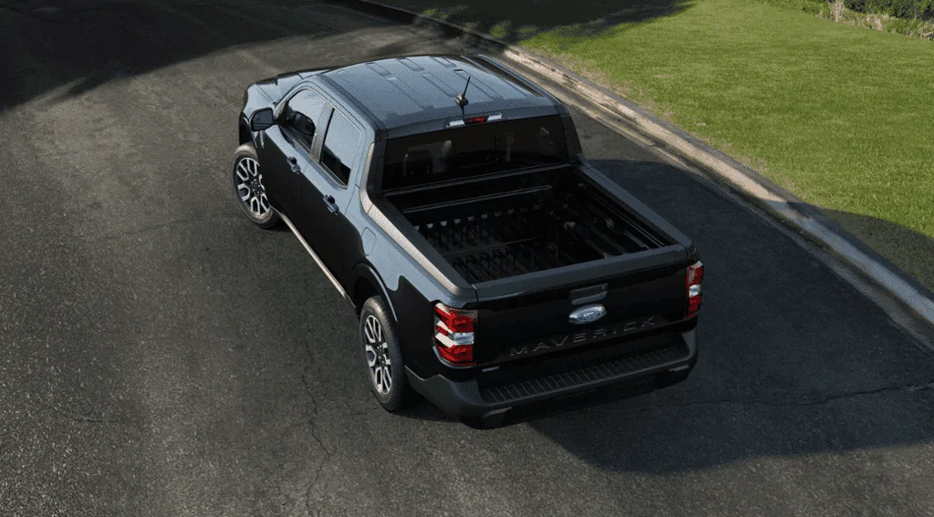 Ford Maverick More looks at the Black Appearance Package 1665024201275