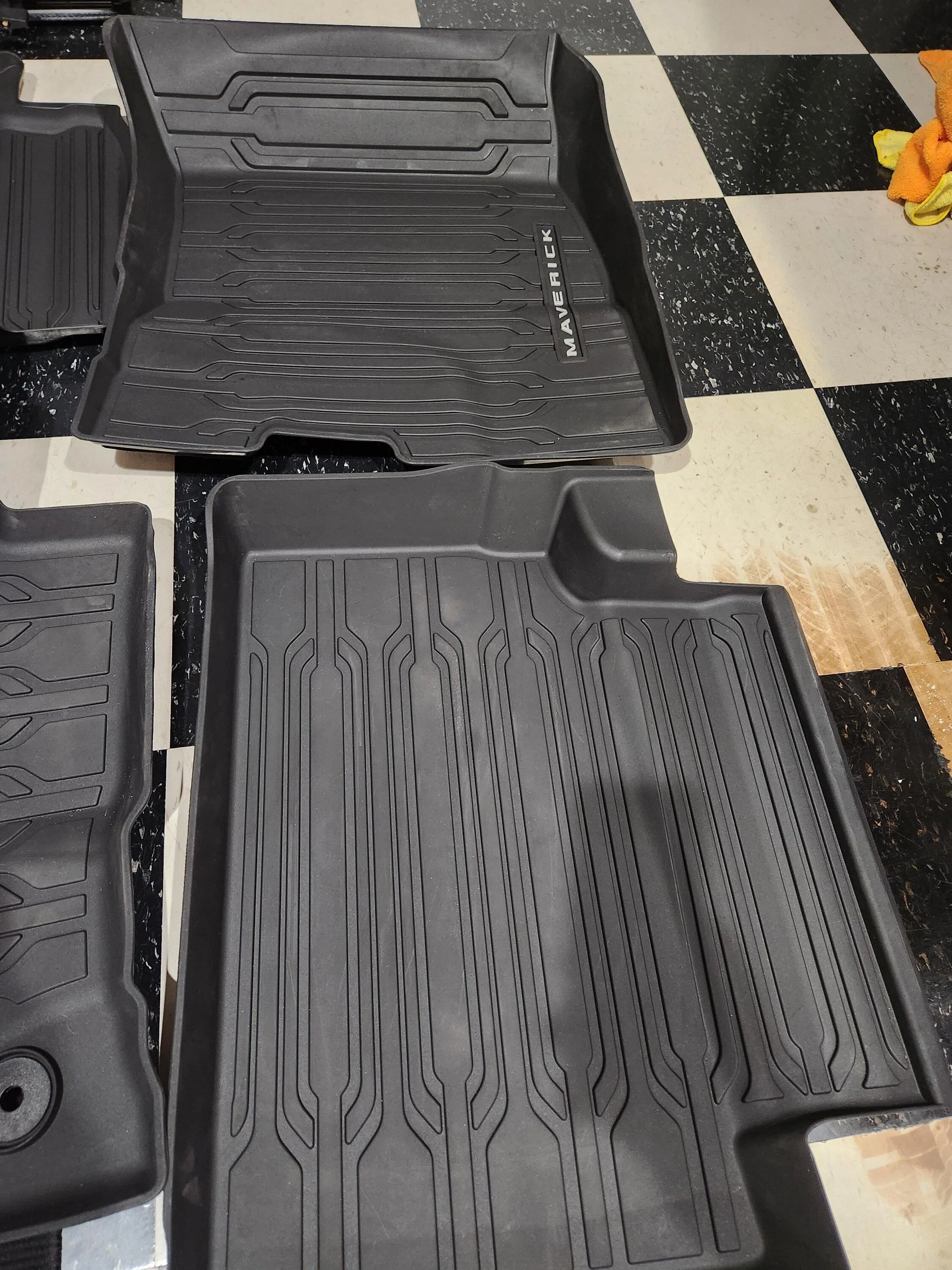 Ford Maverick HYBRID All weather floor mats 20221008_180437