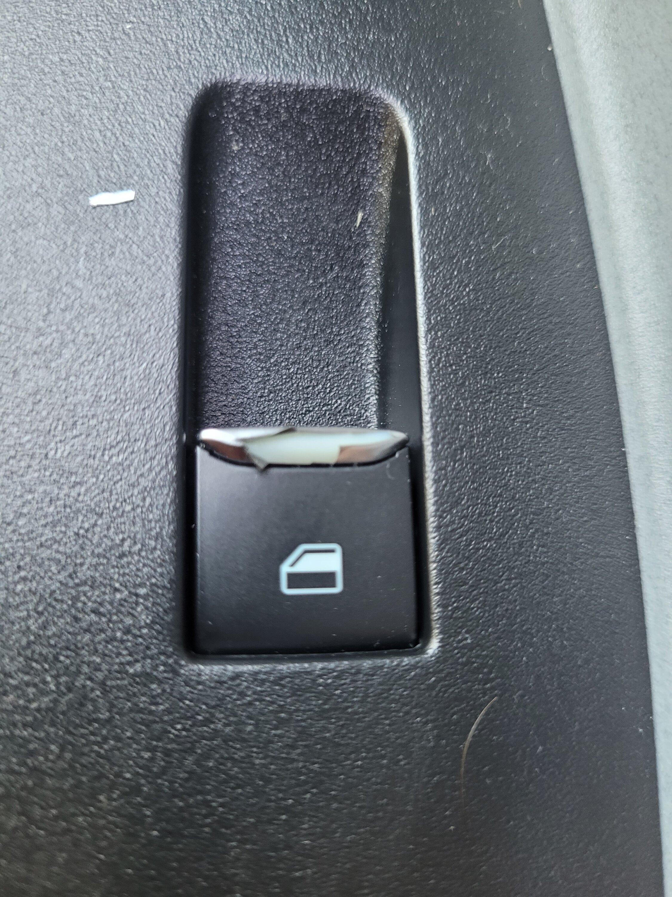 Ford Maverick Lariat power window switches being replaced 20221012_101343