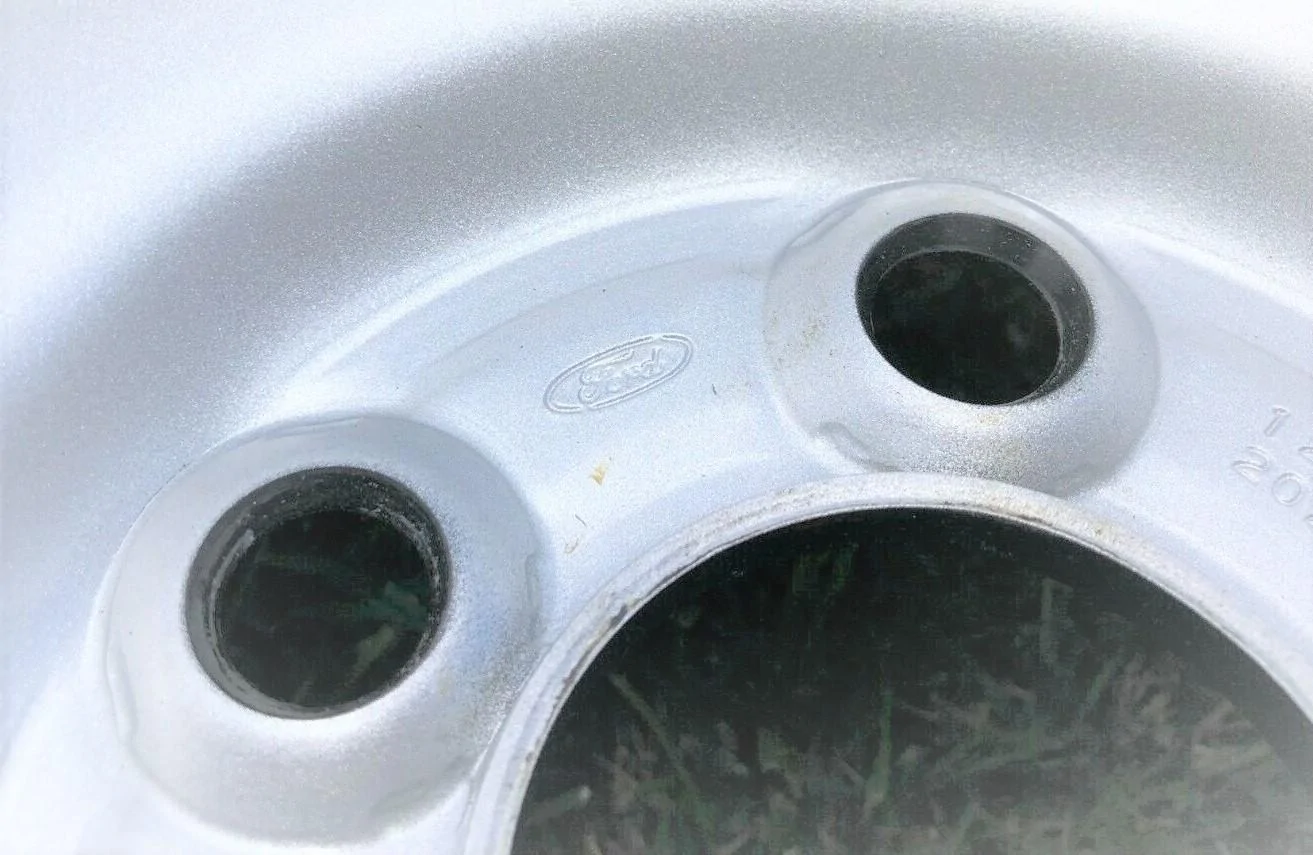 Ford Maverick Acorn lugnuts not going "into" the rim very far? Maverick steeli