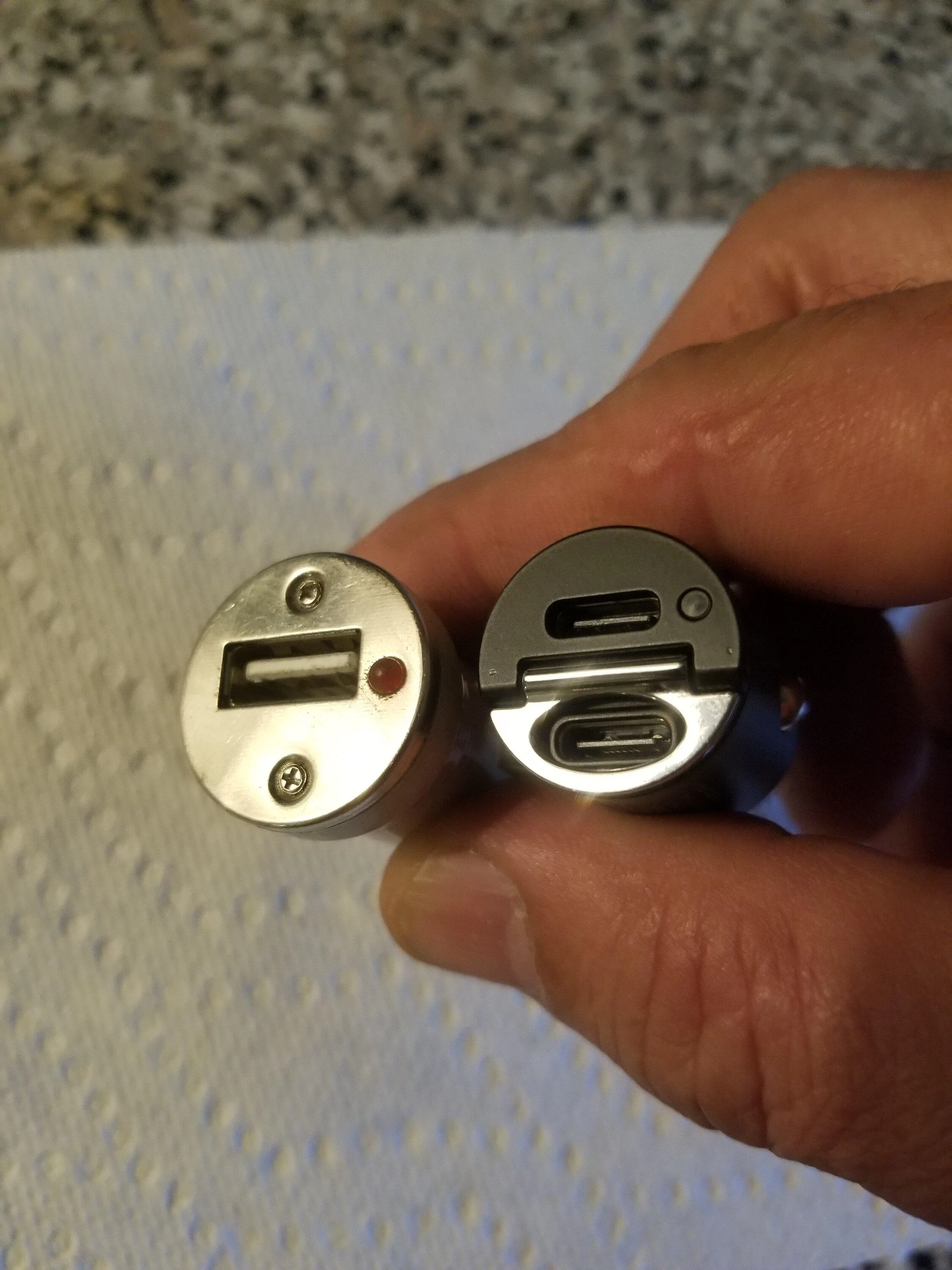 Ford Maverick Ultra compact lighter socket dual phone charger 20221015_174810