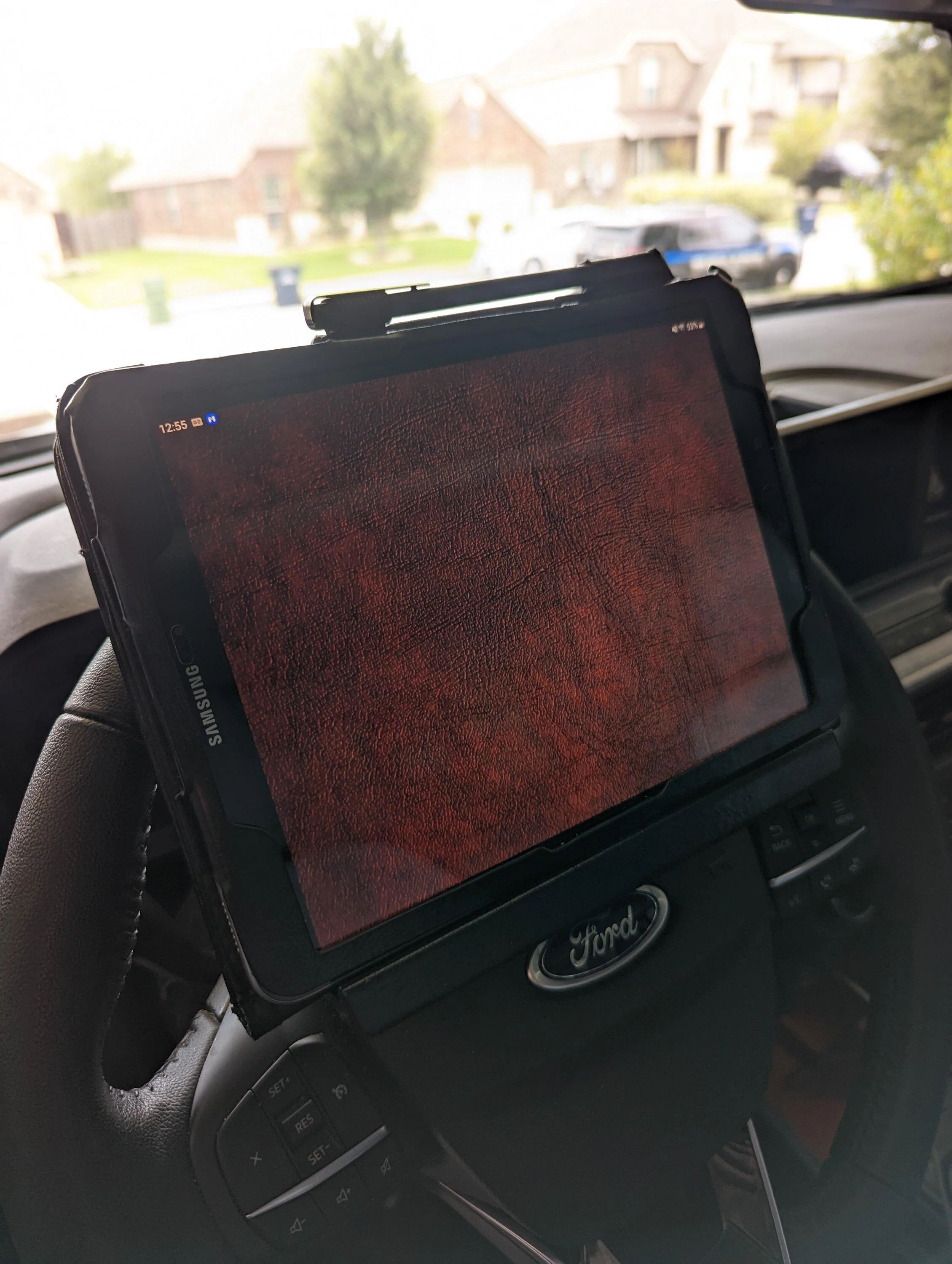 Ford Maverick Something to hold a tablet PXL_20221017_175534365