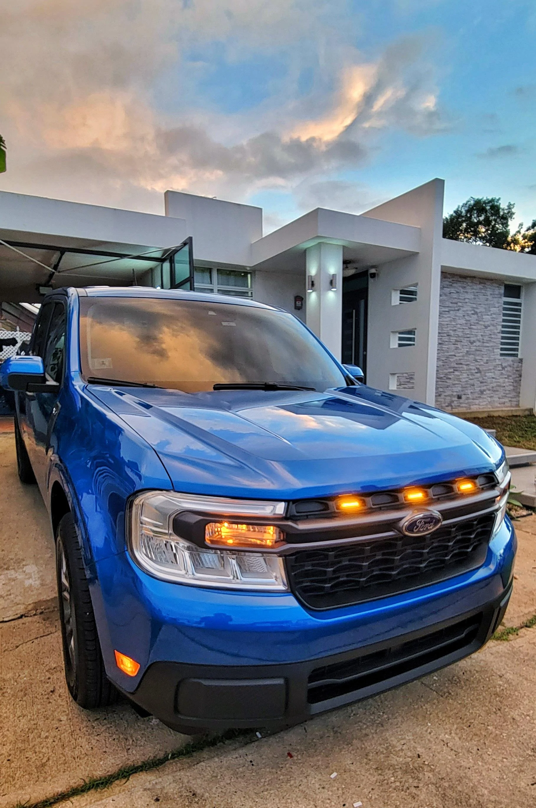 Ford Maverick My new Raptor 3-Light LED Grill Lights installed! 20221016_180642-01