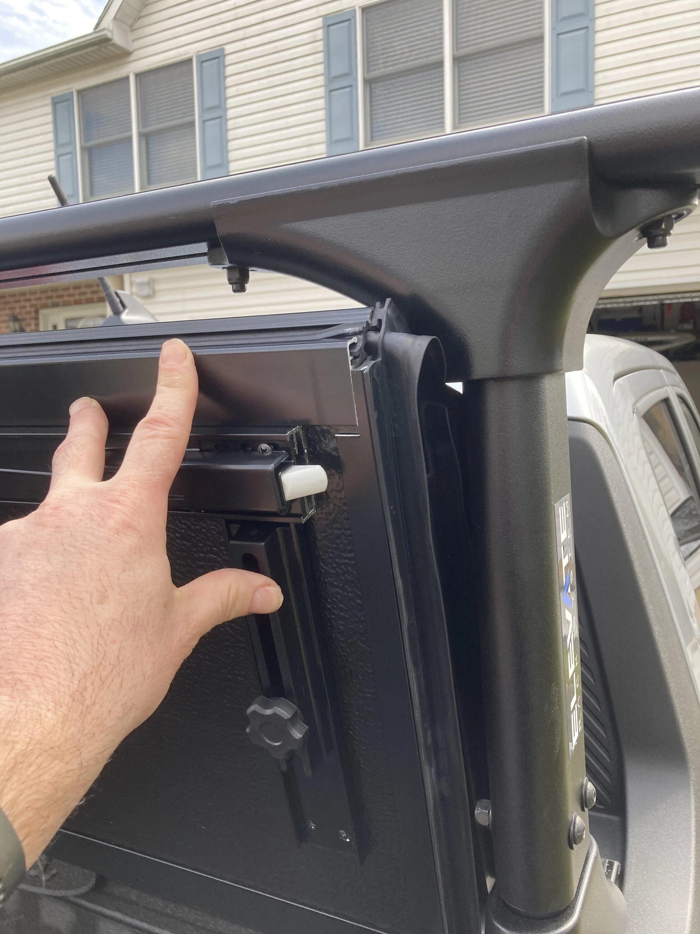 Ford Maverick Bed rack that works with hard folding tonneau? AE955D12-1D35-402B-B262-49011A2BB958