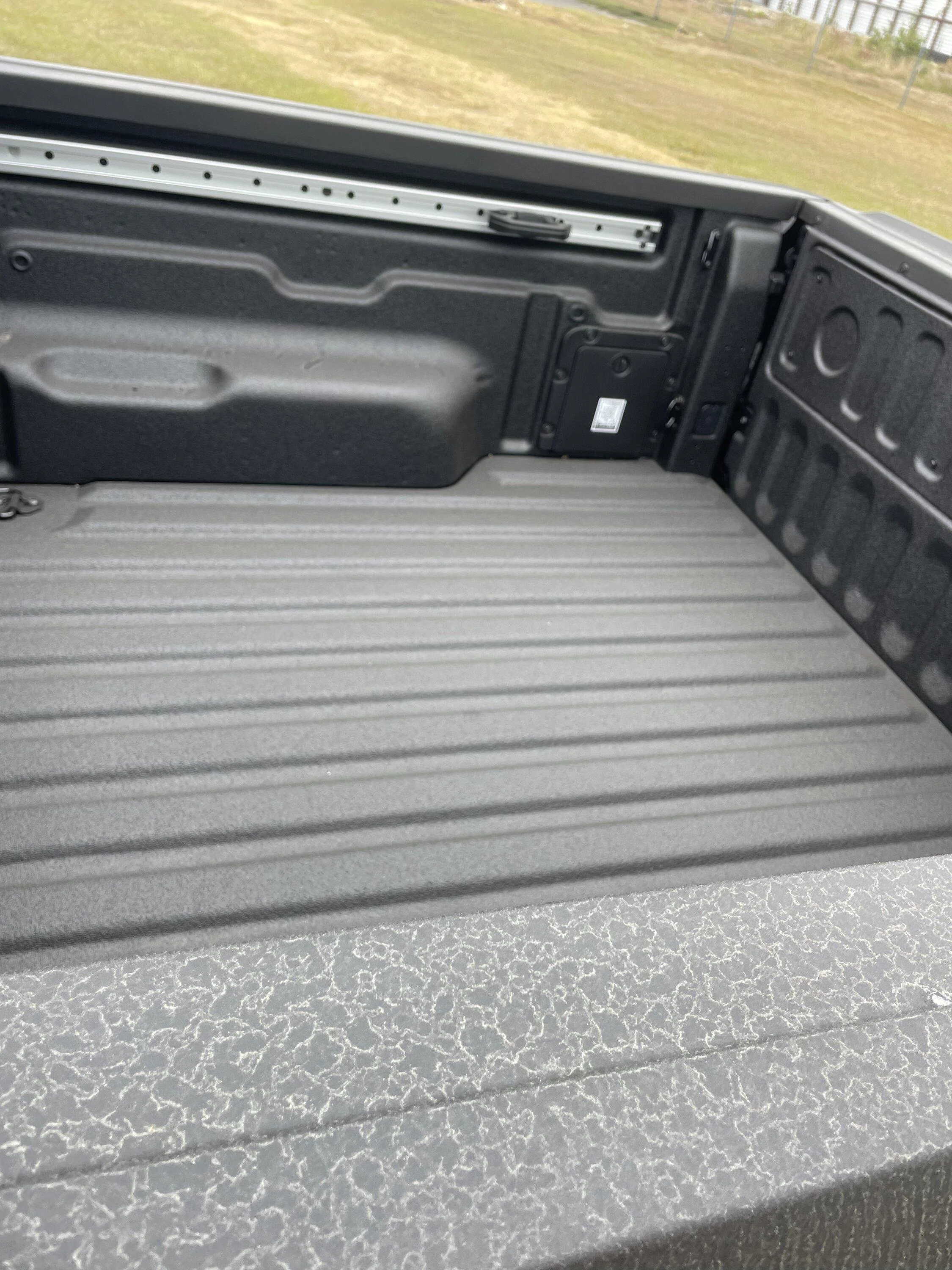 Ford Maverick What Were the 2022 Lariat Luxury Package options for 2022 24963855-7A42-4FDC-801C-3650829BD0CB
