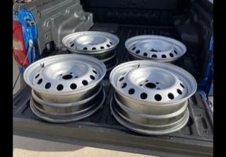 Ford Maverick Set of steel wheel Free! A1F93D03-329E-415F-8BD2-4893AFAC3EBA