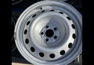 Ford Maverick Set of steel wheel Free! 1D97F52F-B357-4201-A8E0-5EEEE0BFB2EA