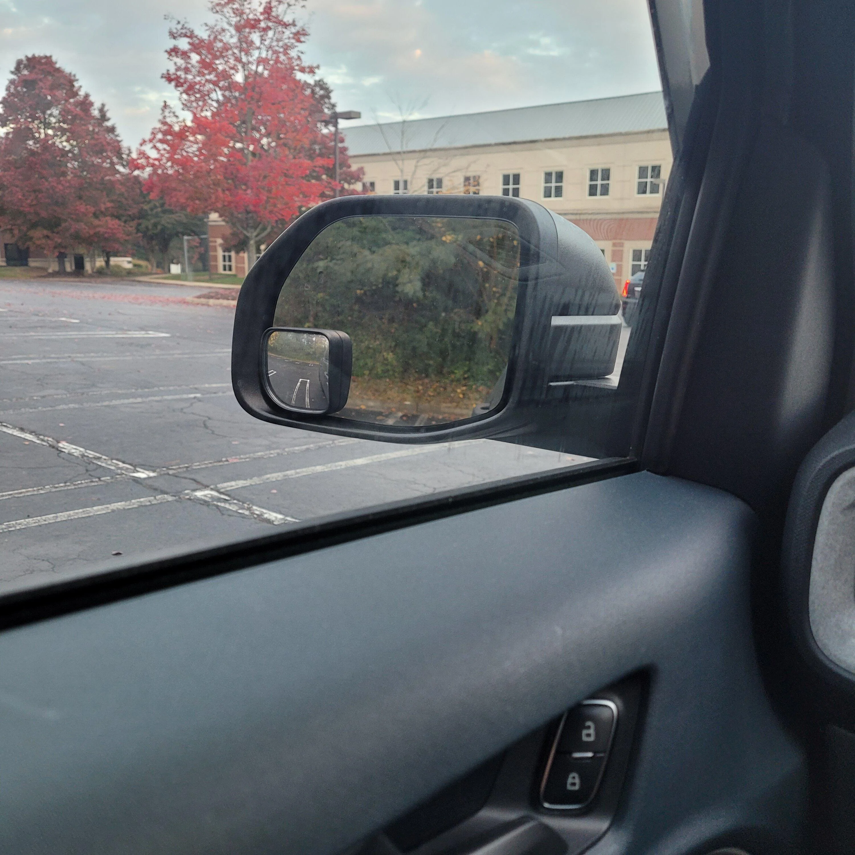 Ford Maverick Holy cow Batman. My Maverick has a terrible blind spot problem. 20221101_074944