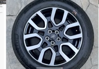 Ford Maverick Has anyone painted lariat wheels all black or charcoal 28462BD1-253F-4E71-AA95-EEAD17DE5A5C