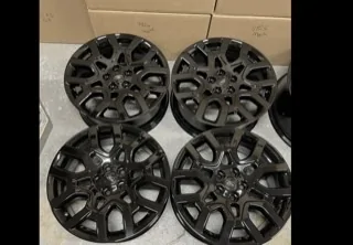 Ford Maverick Has anyone painted lariat wheels all black or charcoal 0E7295CA-7F3B-4EAF-8042-EECCFBF15FC9