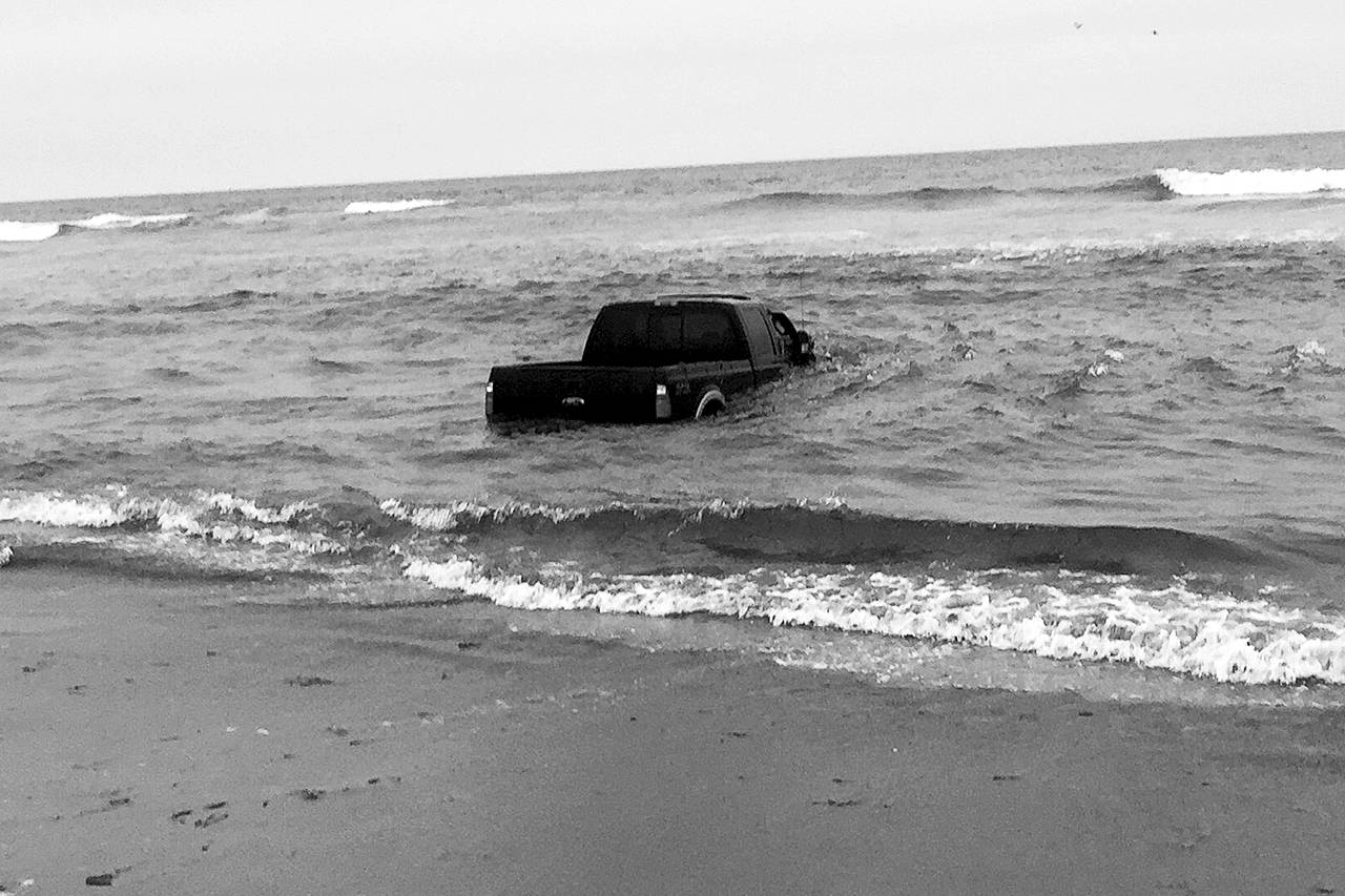 Ford Maverick Beach Use Truck in beach water