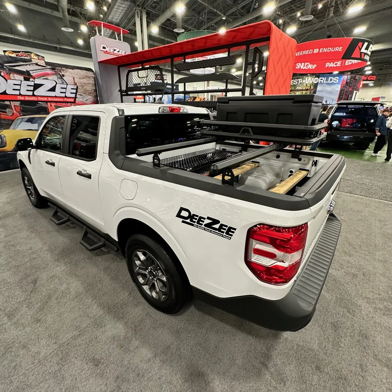Ford Maverick [SEMA 2022] Maverick w/ DeeZee side steps, tool box, bed cross bar rack IMG_0873