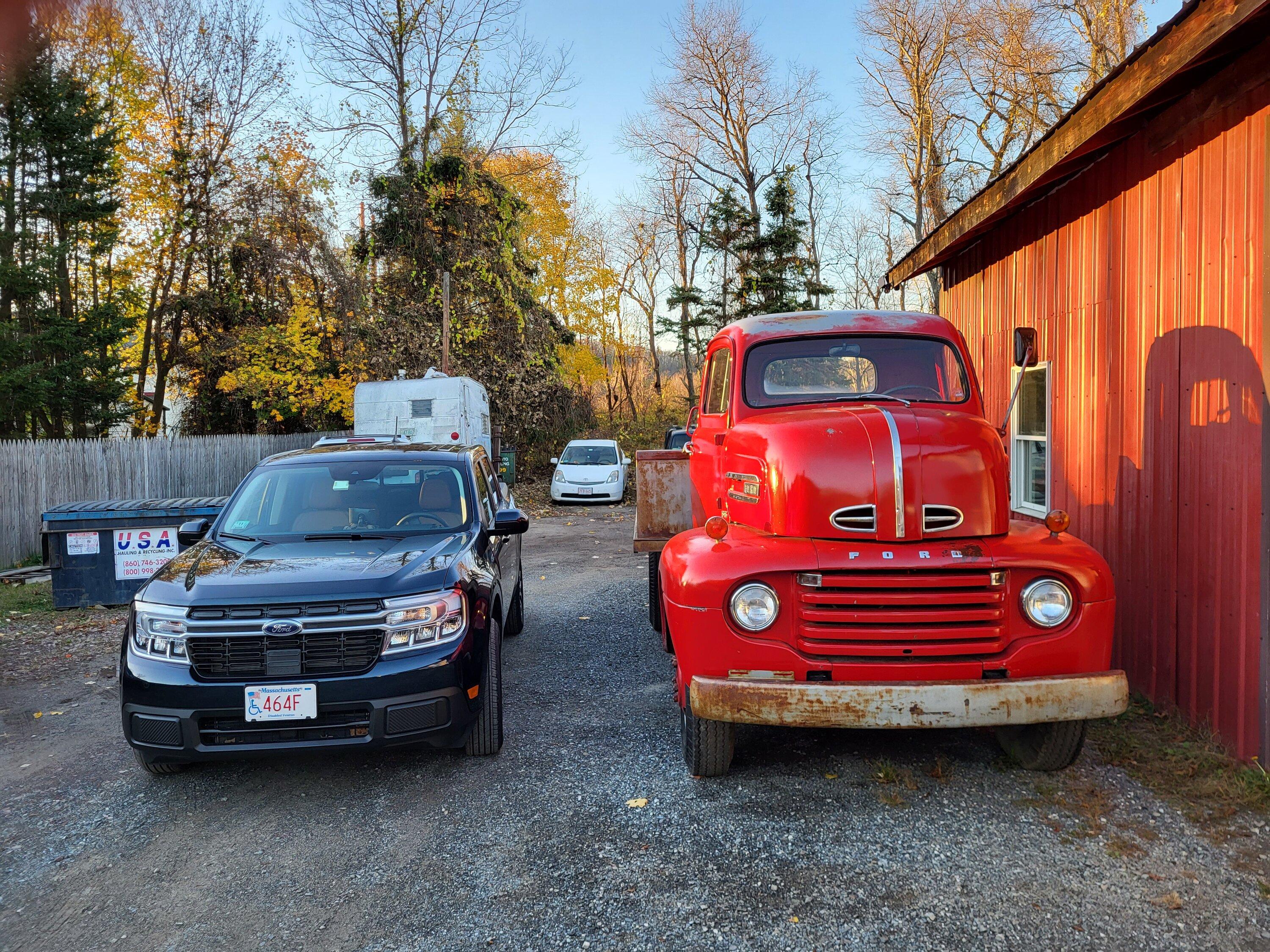 Ford Maverick Maverick and F-6 1949 Ford 20221107_160050