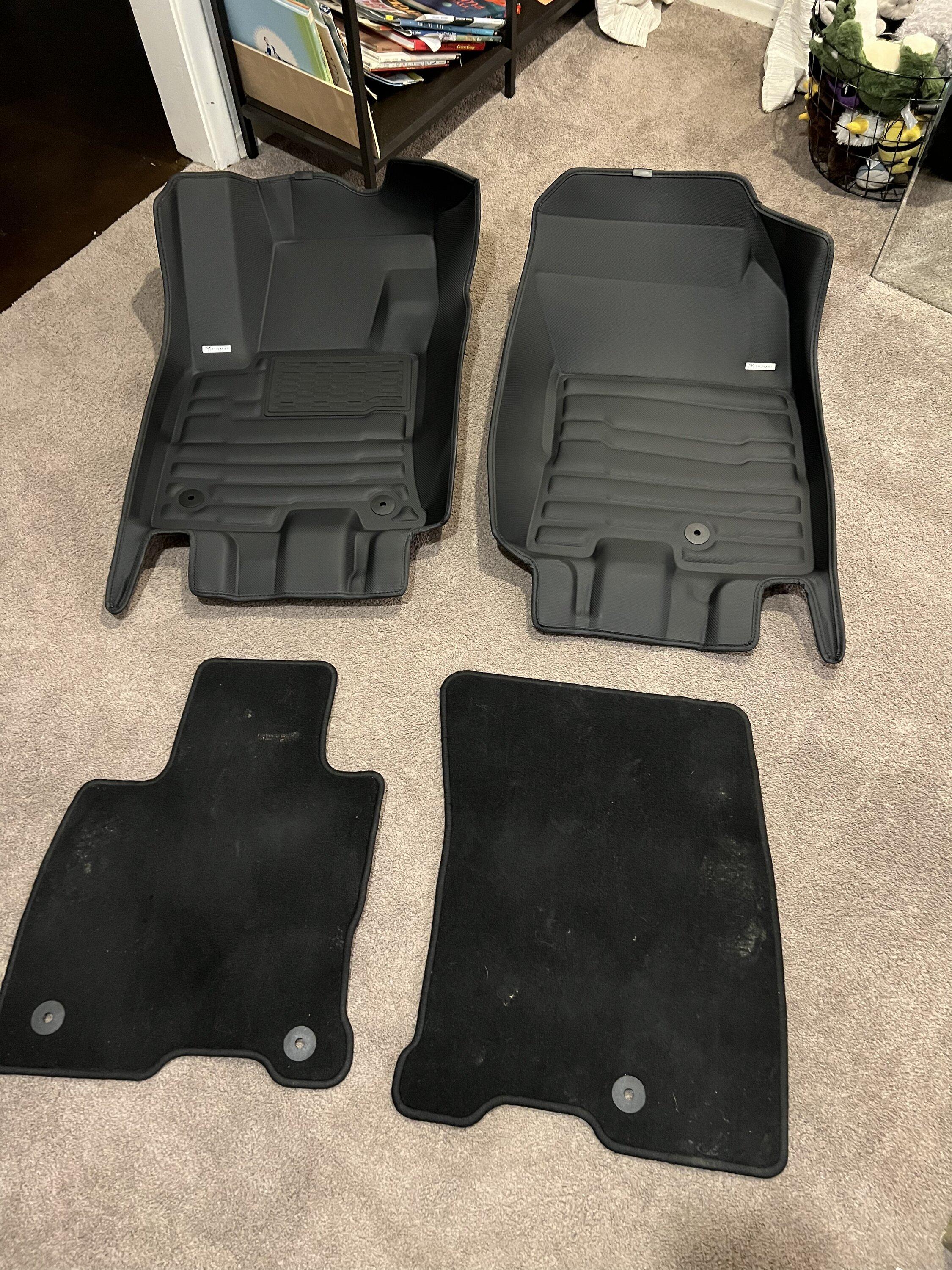 Ford Maverick TuxMat for Hybrid 7F0DC672-219F-470F-A416-159EC1D91477