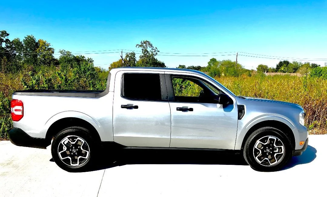 Ford Maverick 18" wheels from Bronco Sport Outer Banks installed on Carbonized Gray Maverick thumbnailafterd