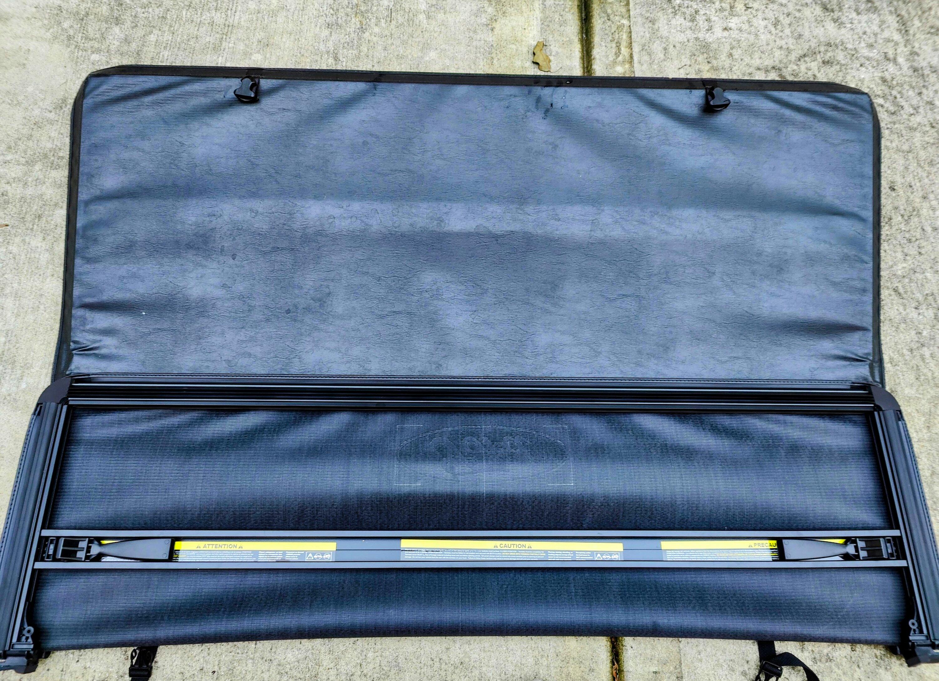 Ford Maverick FS: Genuine Ford Soft tri-fold tonneau cover IMG20220918192549~2