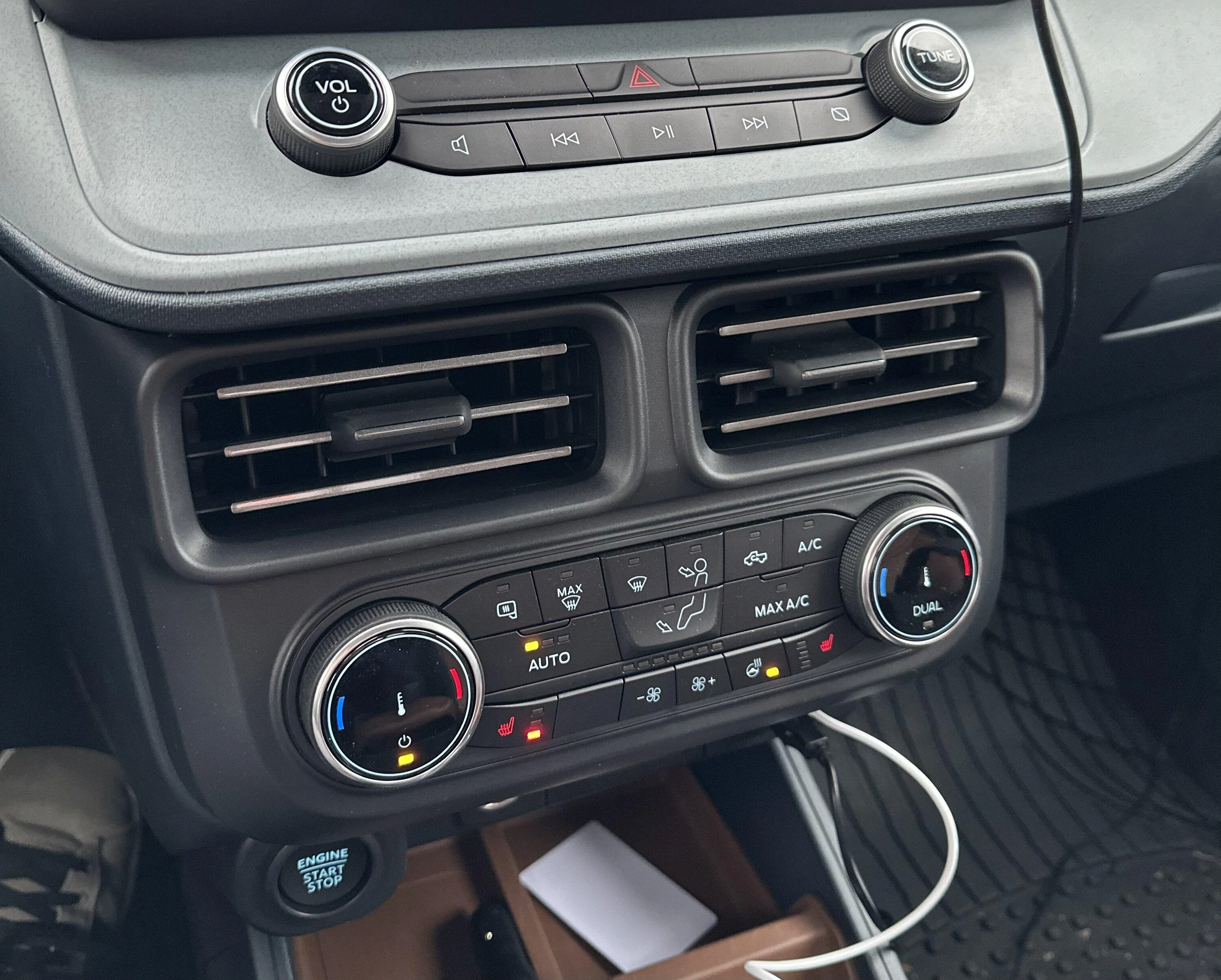Ford Maverick Climate control no display even with 6k option 8ABD80CD-D66C-4299-8114-A066F7BAD99E