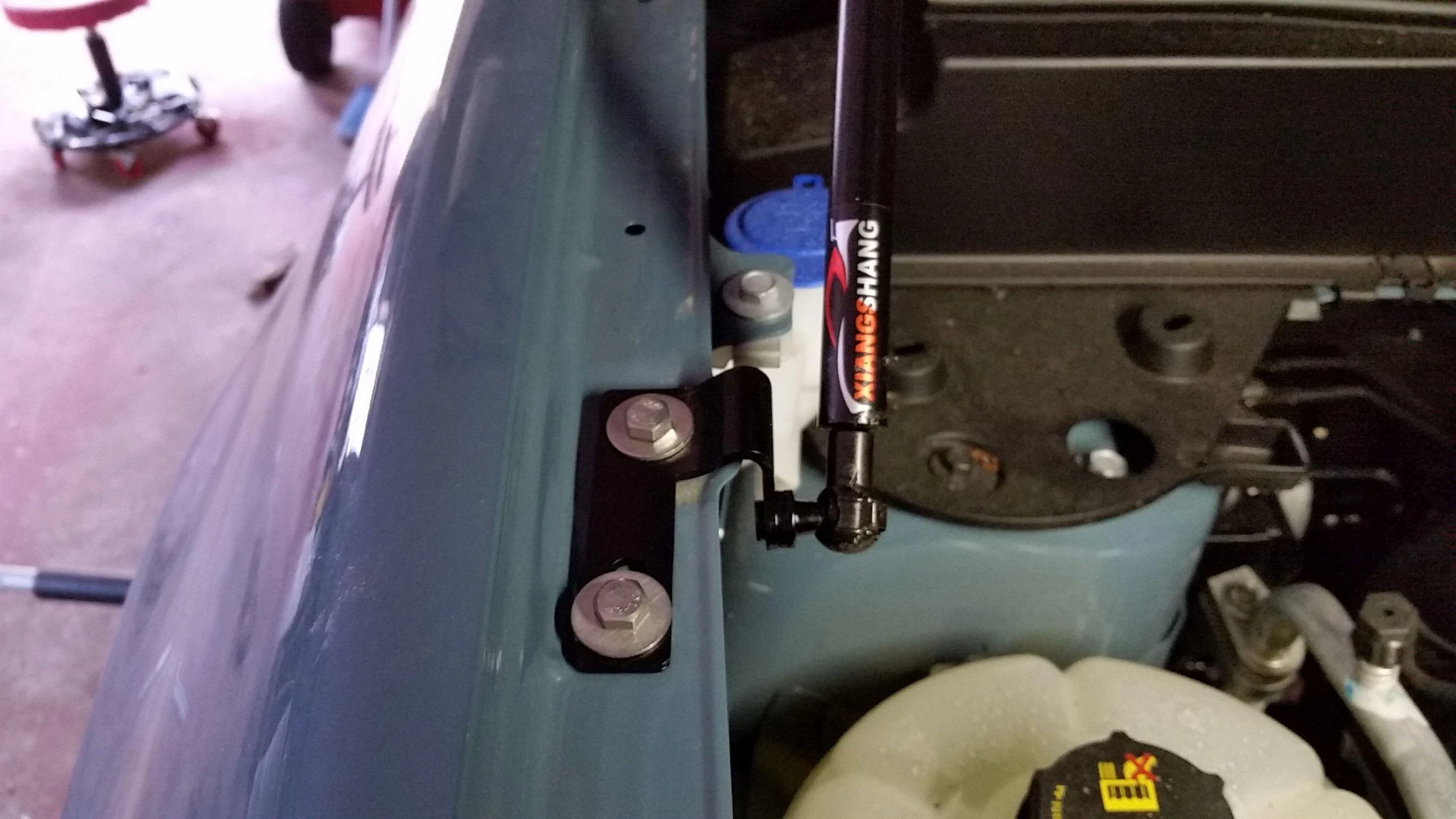 Ford Maverick Hood struts from the Far East 20221101_162827