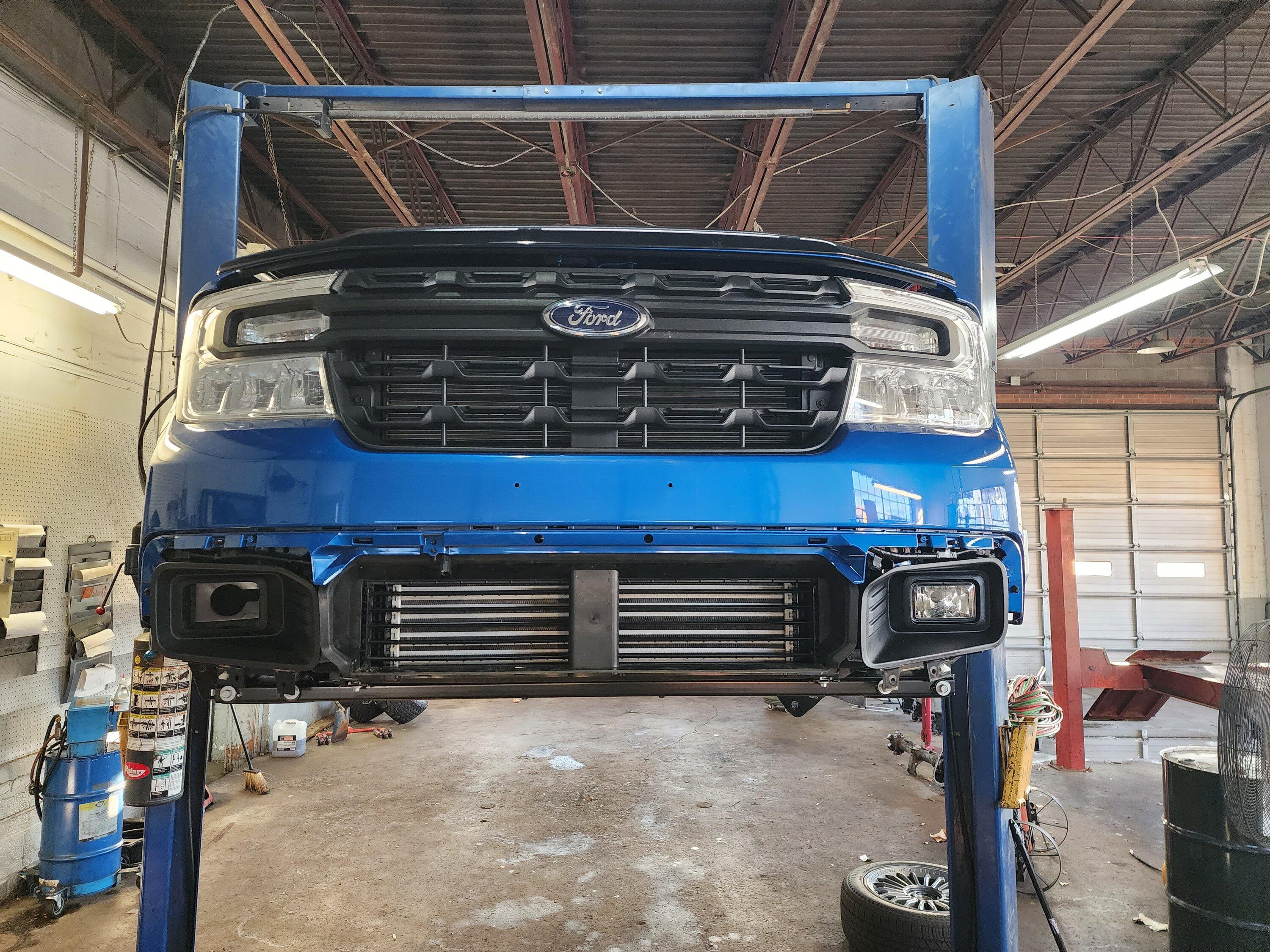 Ford Maverick 22 XL Lobo St Paddle shifters ,f150 Fog light Switch and Fog lights, Rotiforms Wheels Scale Suspension lowered and much more Oem Ford Accesories. 20221116_160644
