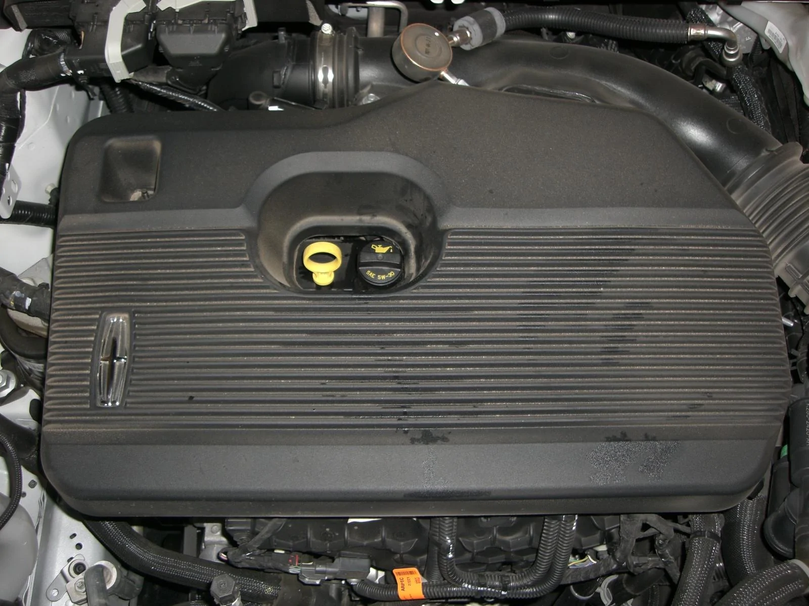 Ford Maverick Engine cover for 2.0L now discontinued? CIMG8220