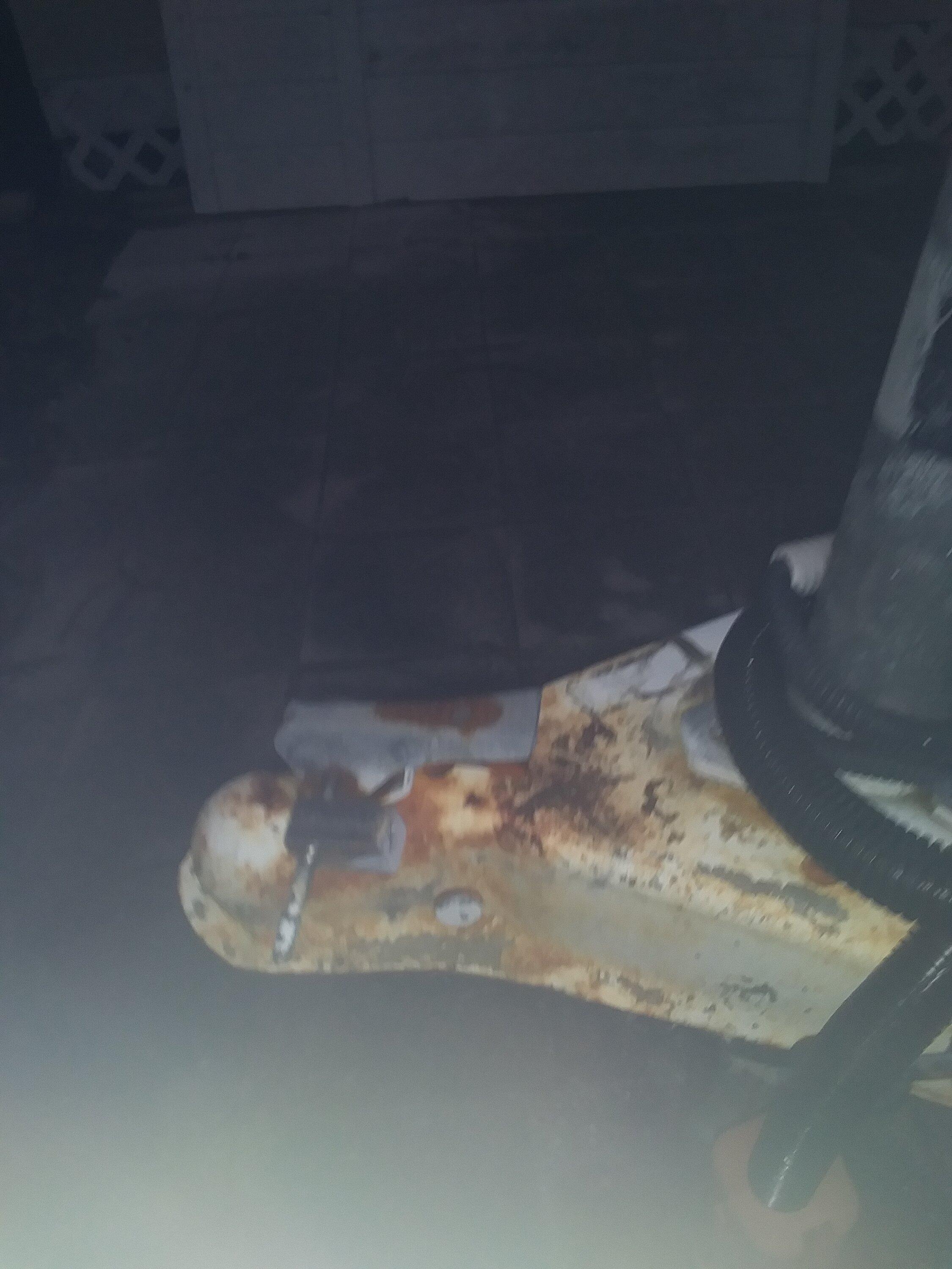 Ford Maverick Ball height w/tailgate down? 20221121_174028
