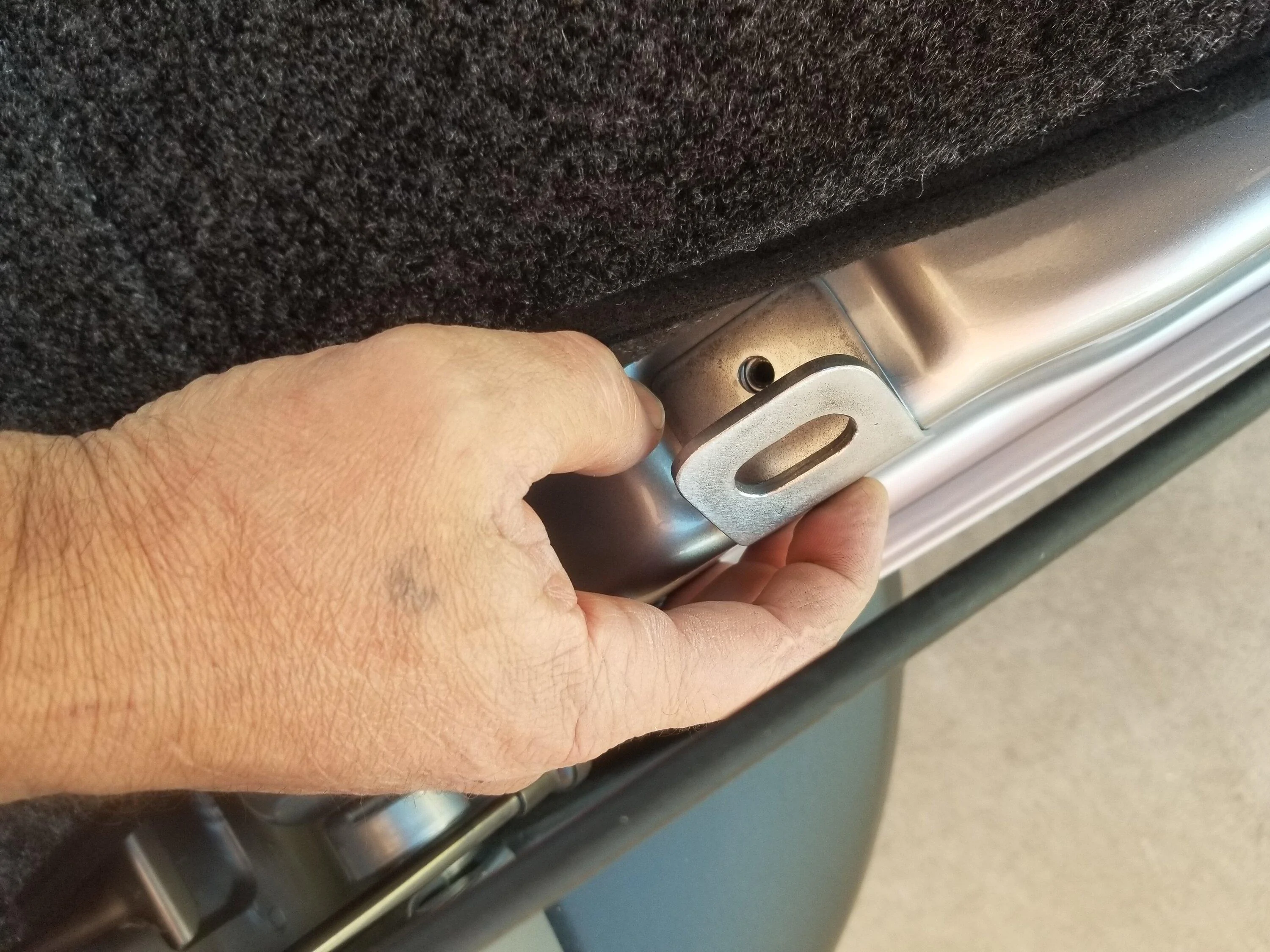 Ford Maverick Possible tie down solution for tailgate assist? 20221122_124604
