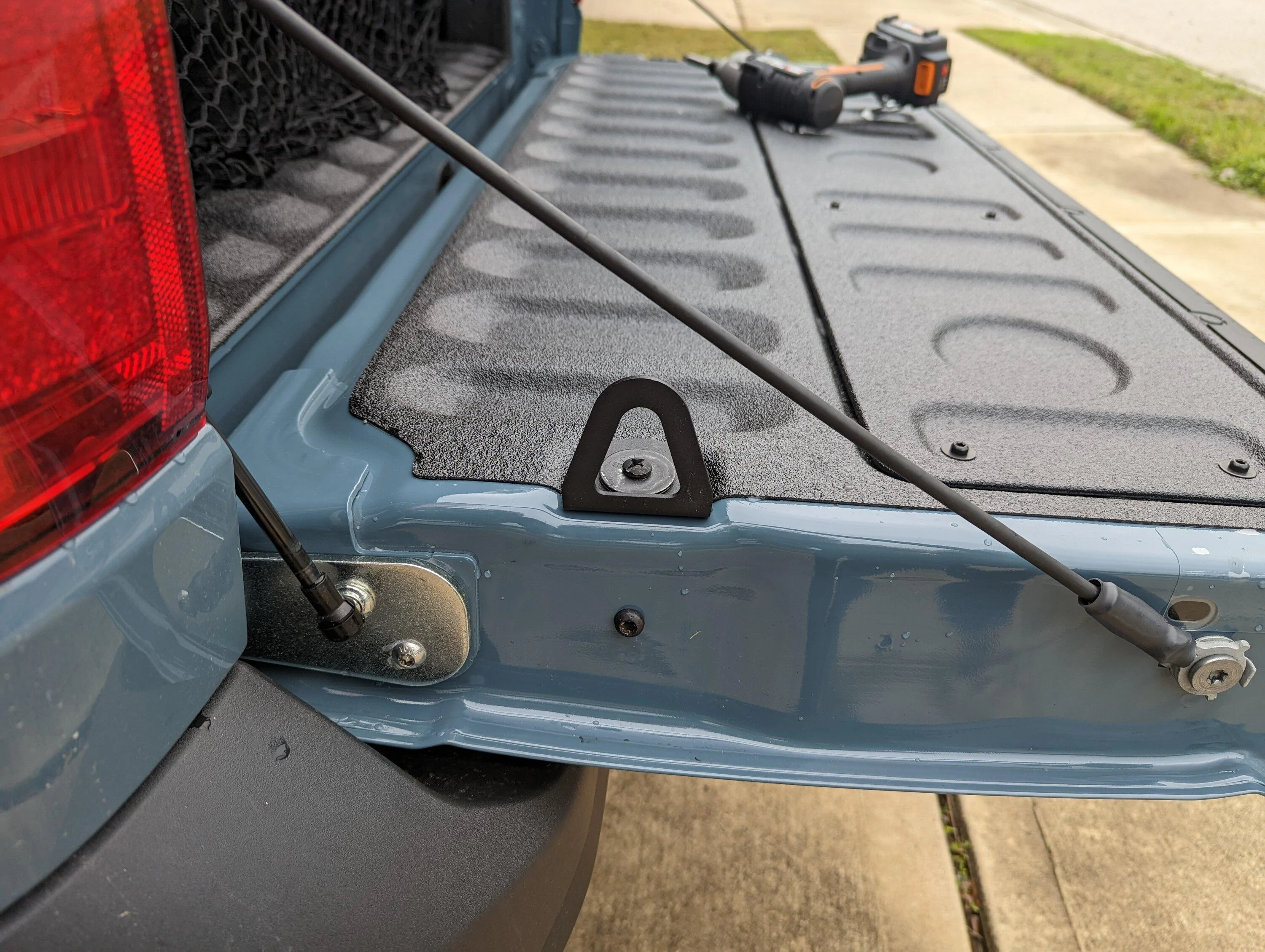 Ford Maverick Tailgate tie down anchors / hooks that work with Tailgate Assist strut -- installed pics PXL_20221125_200408577