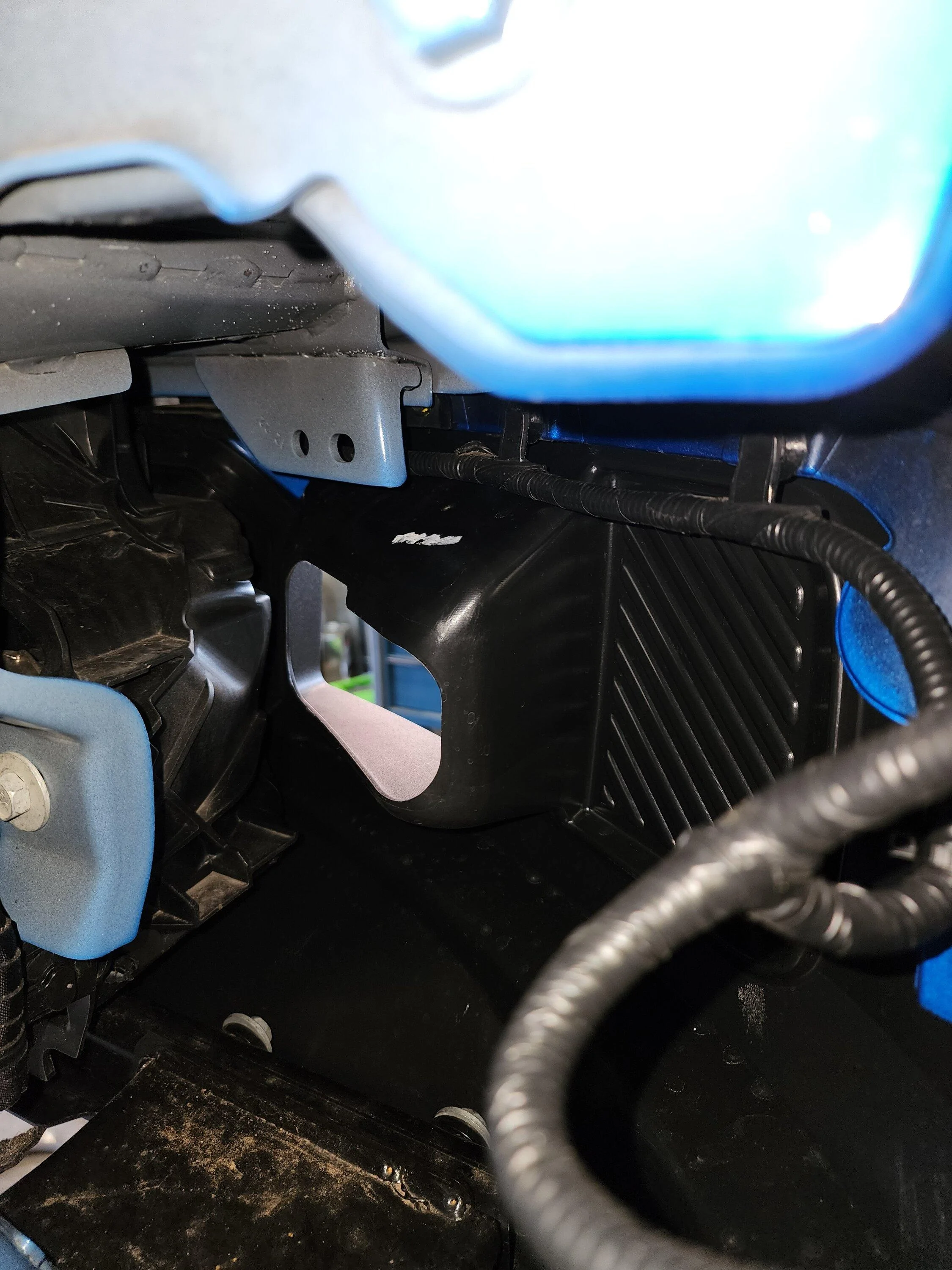 Ford Maverick 22 XL Lobo St Paddle shifters ,f150 Fog light Switch and Fog lights, Rotiforms Wheels Scale Suspension lowered and much more Oem Ford Accesories. 20221201_091335