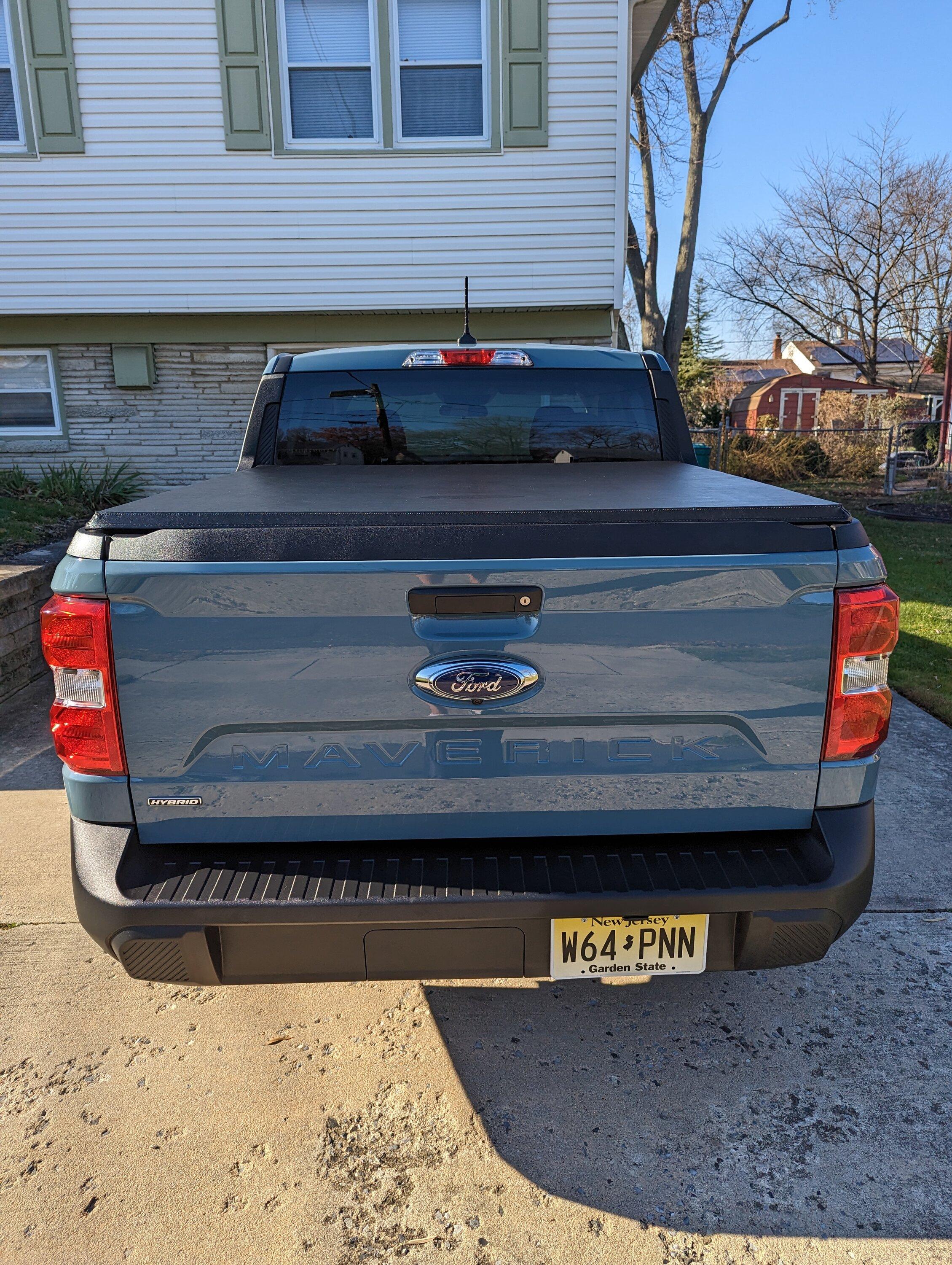 Ford Maverick TruXedo tonneau roll up cover - feedback / reviews? PXL_20221202_165652218