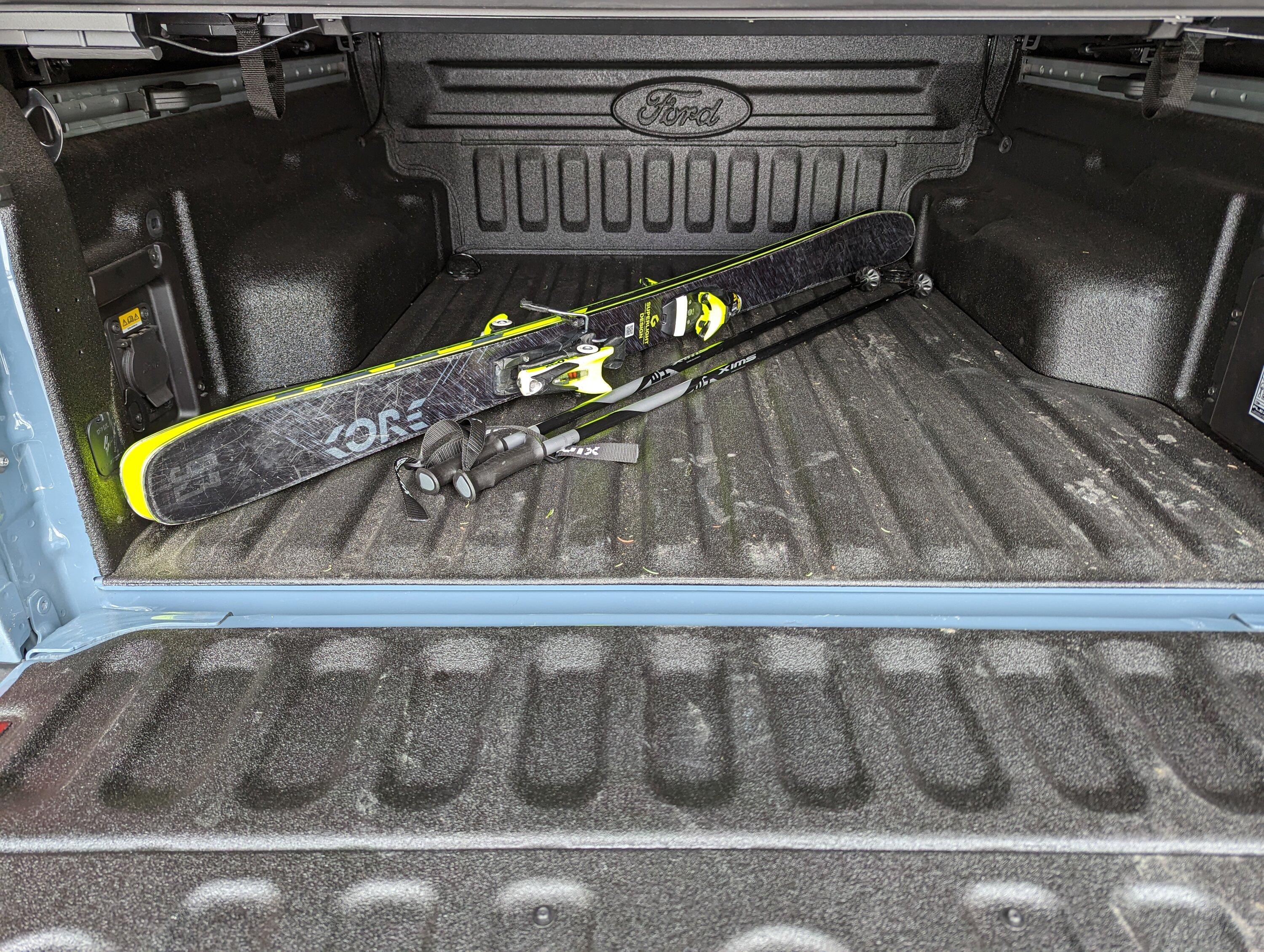 Ford Maverick Ski length to fit in Flexbed PXL_20221203_172327179