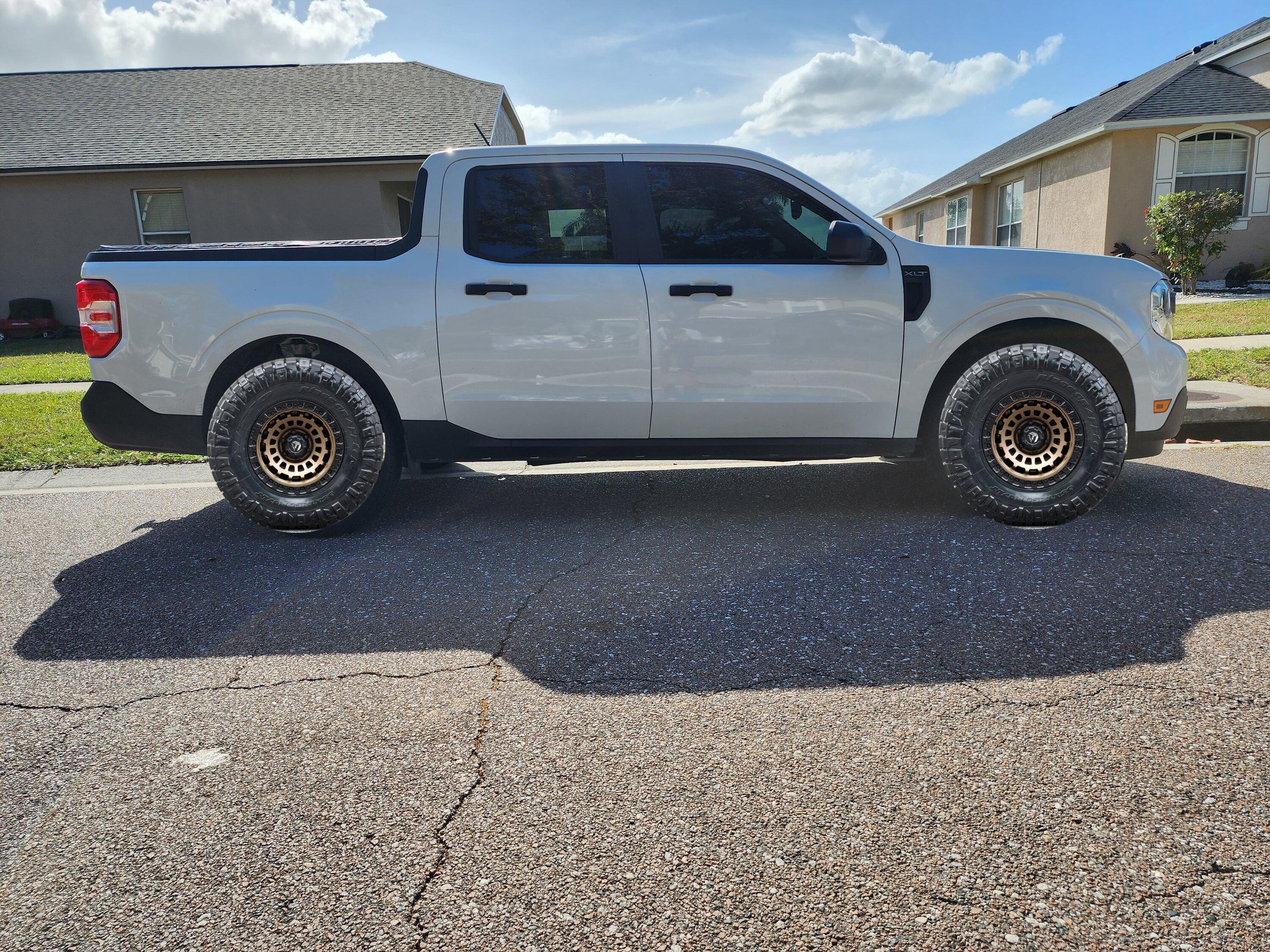 Ford Maverick "Off-road" like wheels? Picsart_22-12-03_21-23-38-394