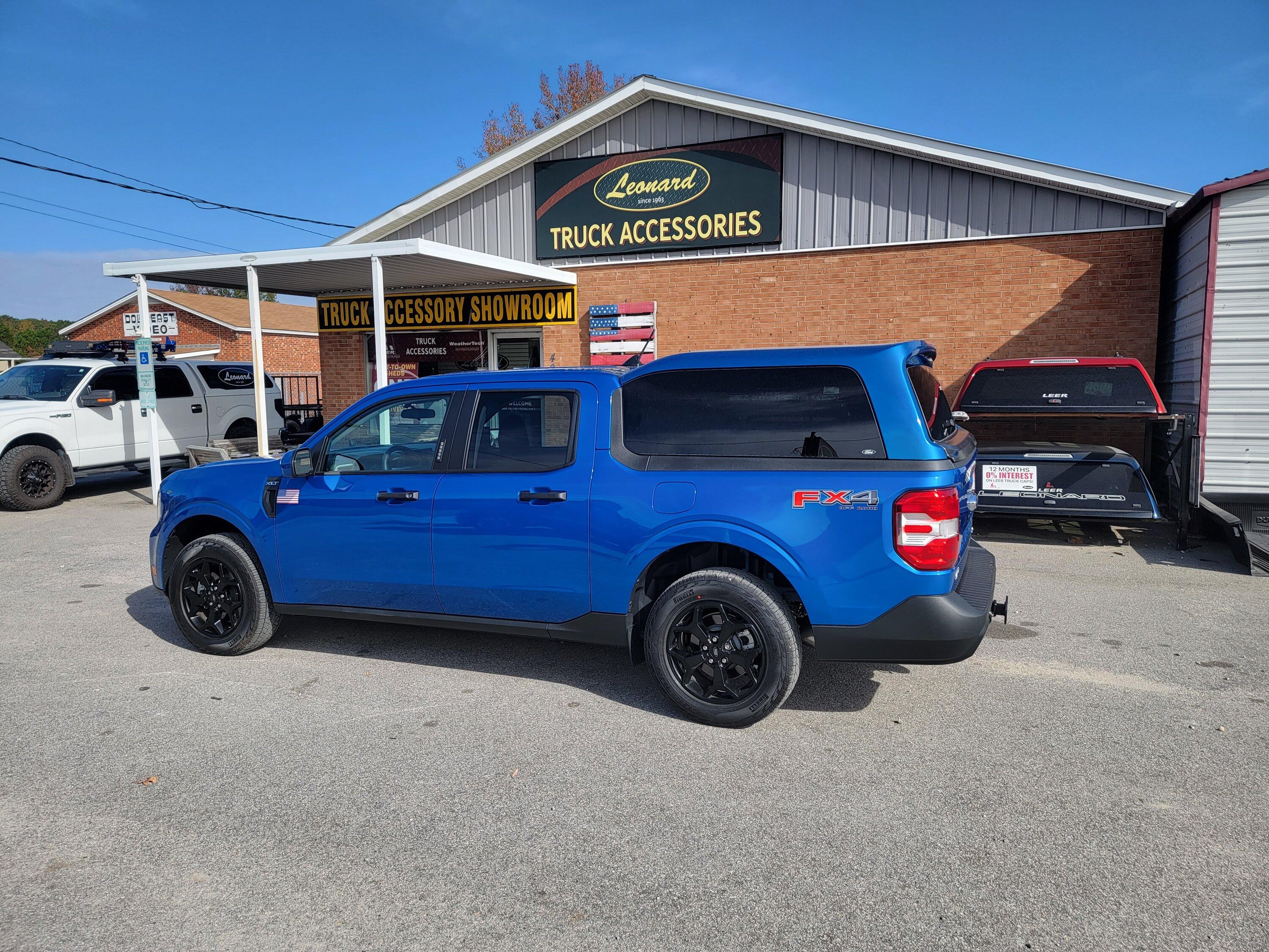 Ford Maverick Leer truck cap installed on my 2022 Maverick XLT 20221109_105852