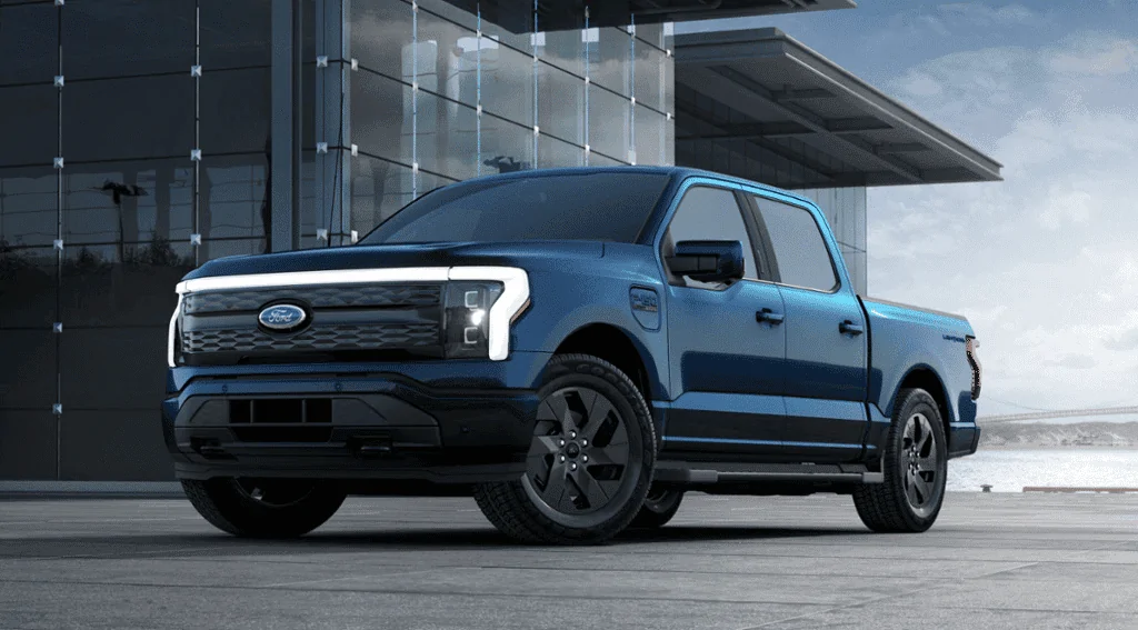 Ford Maverick A Look at F-150 Lightning production 1671414893445