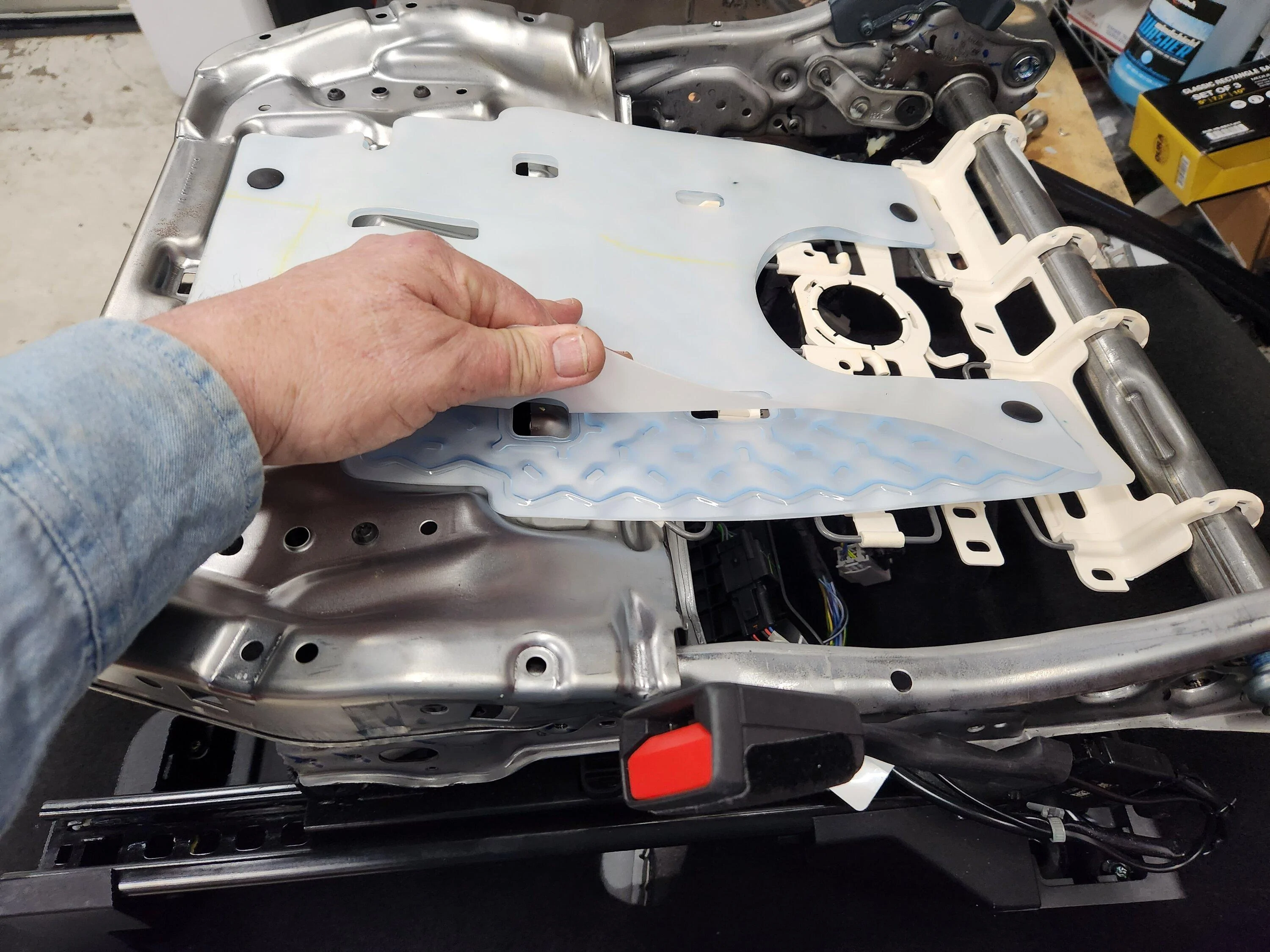 Ford Maverick What is this Gel Pad in seat base ? 20221219_174151