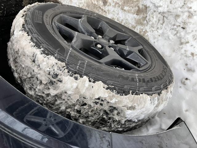 Ford Maverick Maverick FX4 Snow-Wheeling Review 704BAFEE-34CB-49AE-B653-1453BAAE7CE8