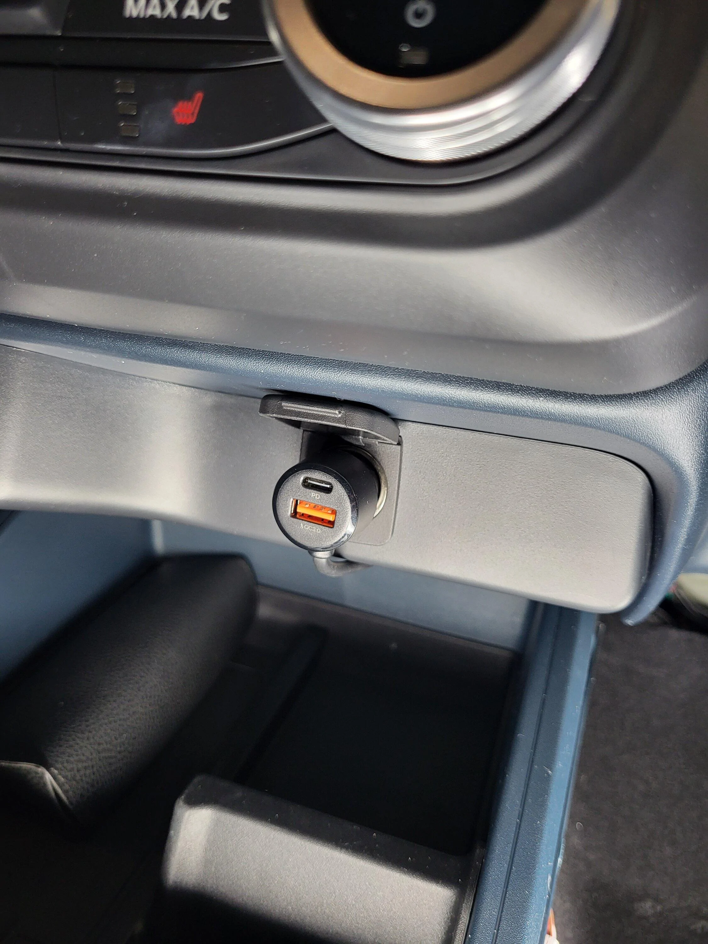 Ford Maverick DIY Center Console USB Power Strip 20221220_162717