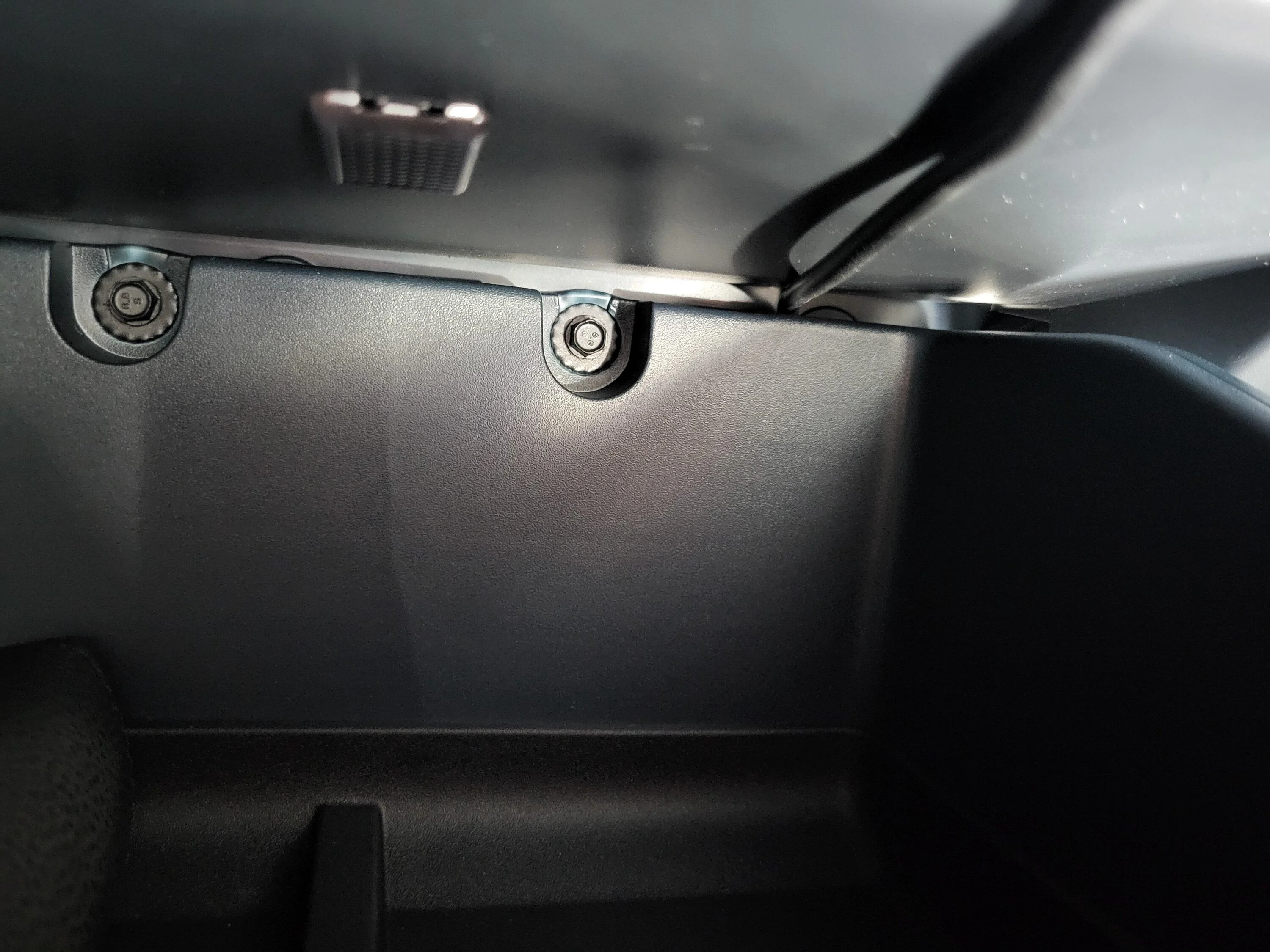 Ford Maverick DIY Center Console USB Power Strip 20221220_162743