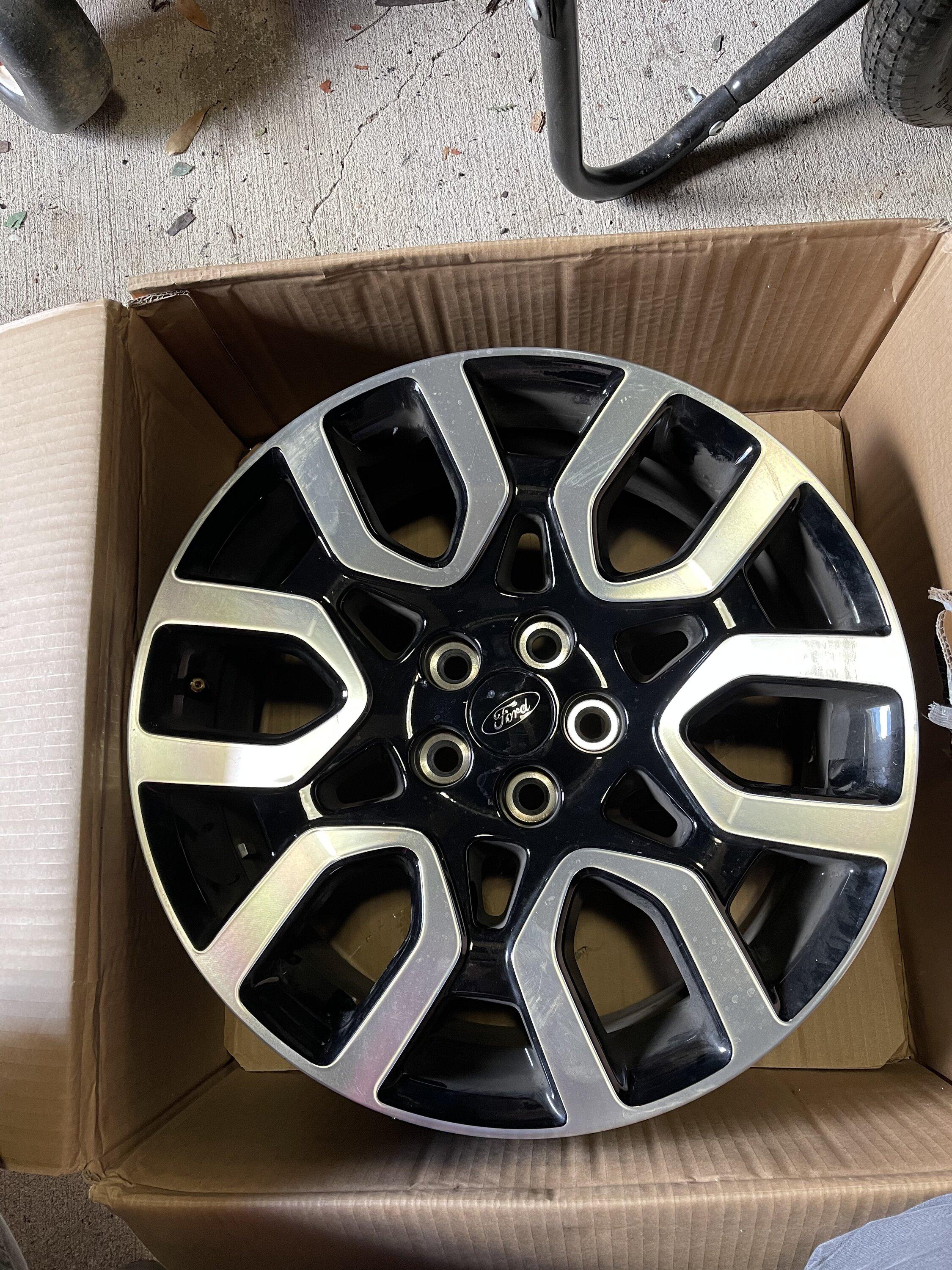 Ford Maverick Lariat Wheels For Sale F70A14F9-5AD2-4322-9583-7A413D478B05