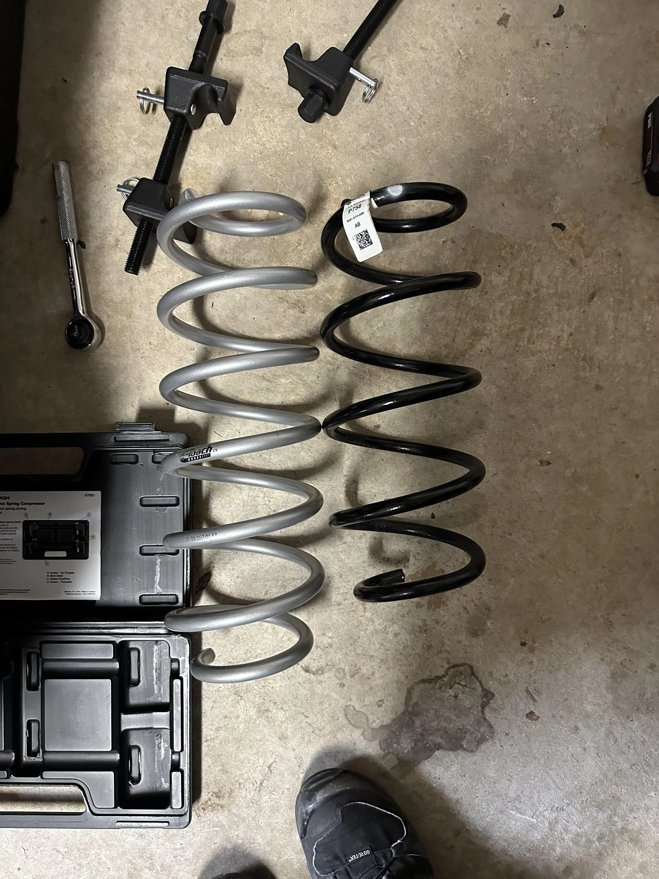 Ford Maverick My 2" Eibach Pro-Lift Kit Springs DIY Install on EcoBoost Maverick XLT AWD C5AC13D6-6E95-499C-9439-F302002E66E1