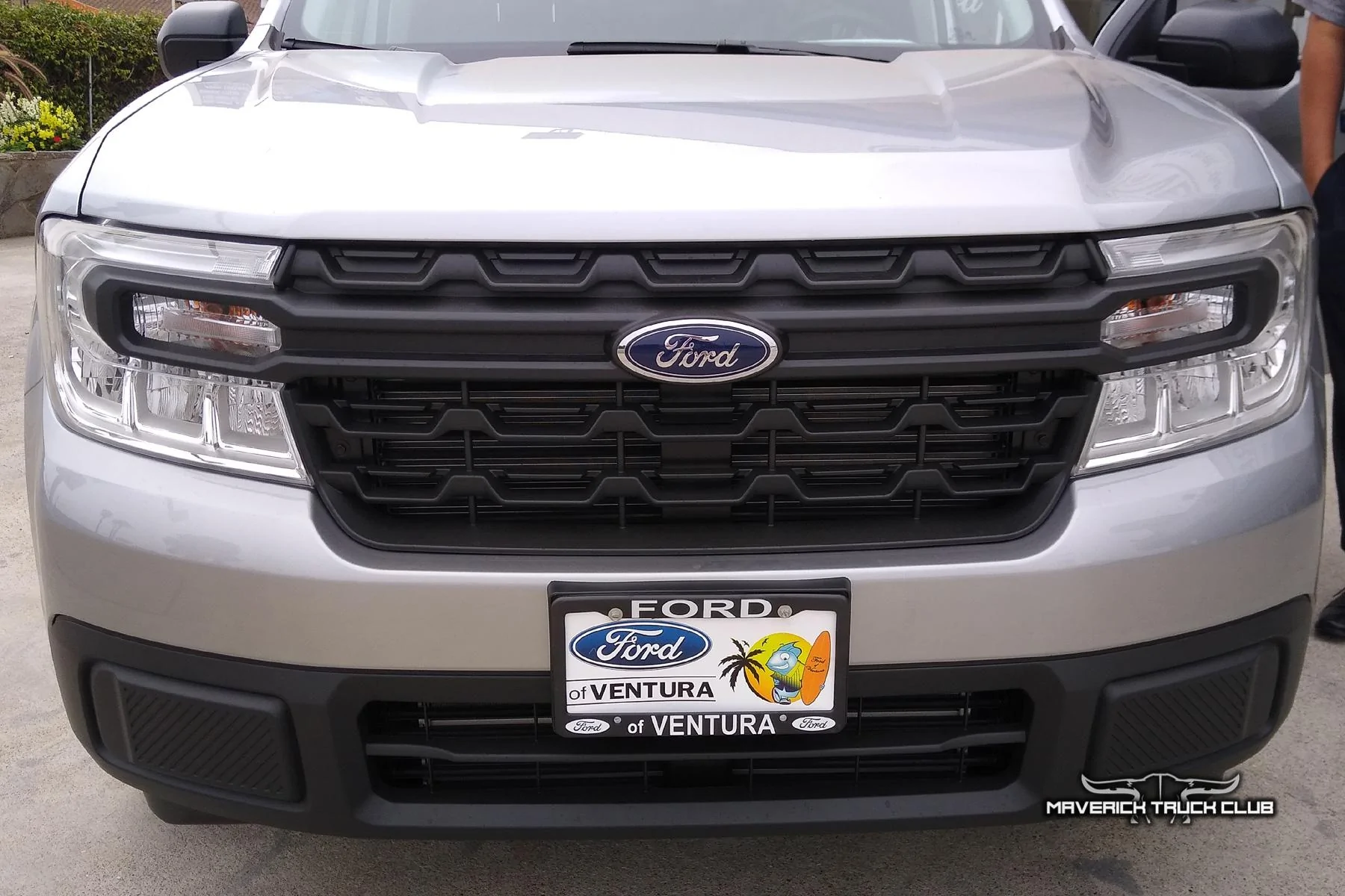 Ford Maverick Mav XL Bed Dimensions and Exterior Front