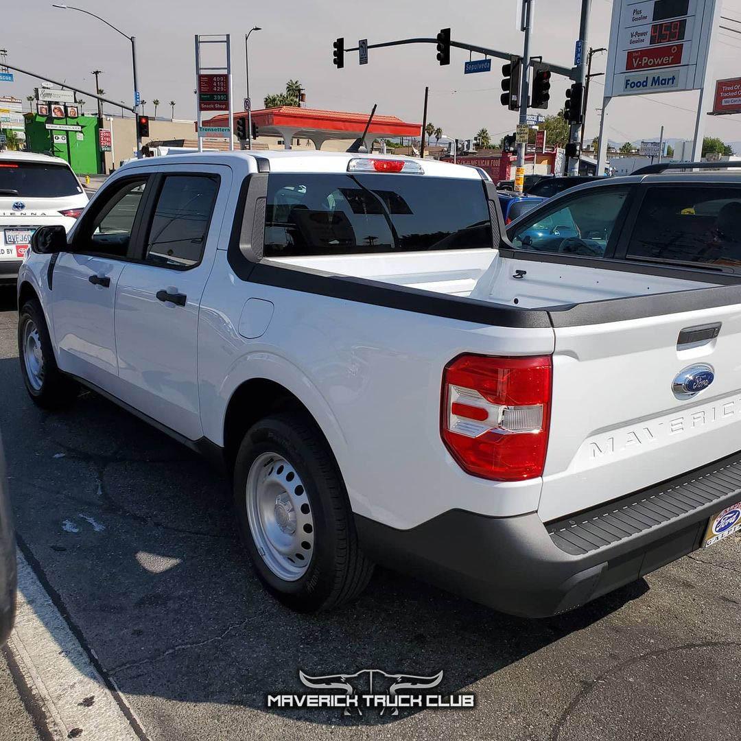 Ford Maverick OXFORD WHITE Maverick Photos Thread Oxford White 2022 Maverick XL pickup truck 1
