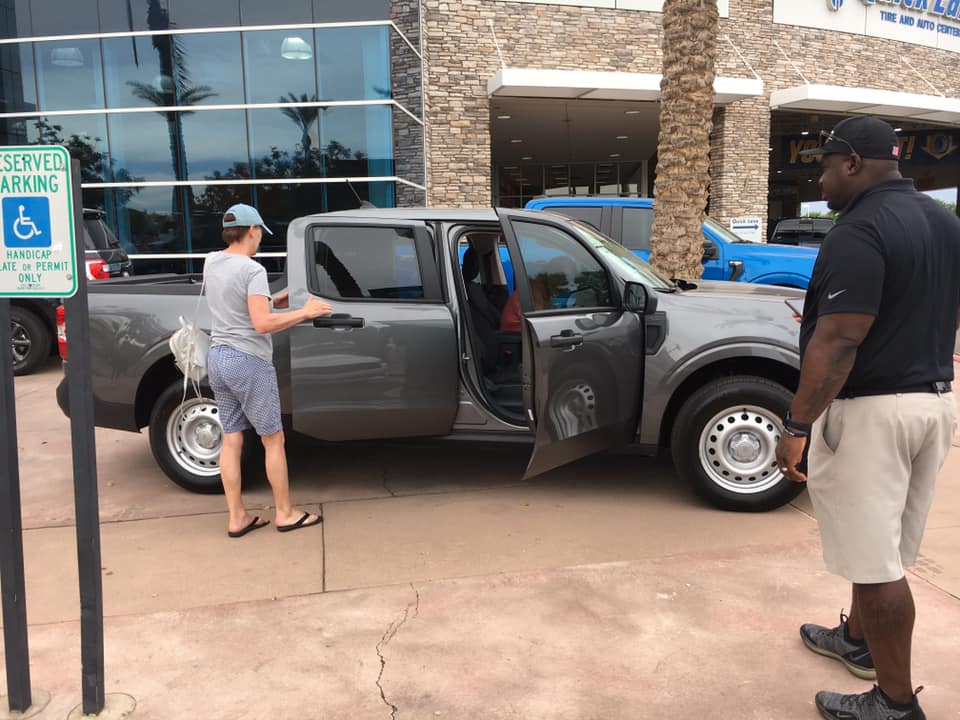 Ford Maverick CARBONIZED GRAY Maverick Photos Thread Carbonized Gray 2022 Maverick XL pickup truck