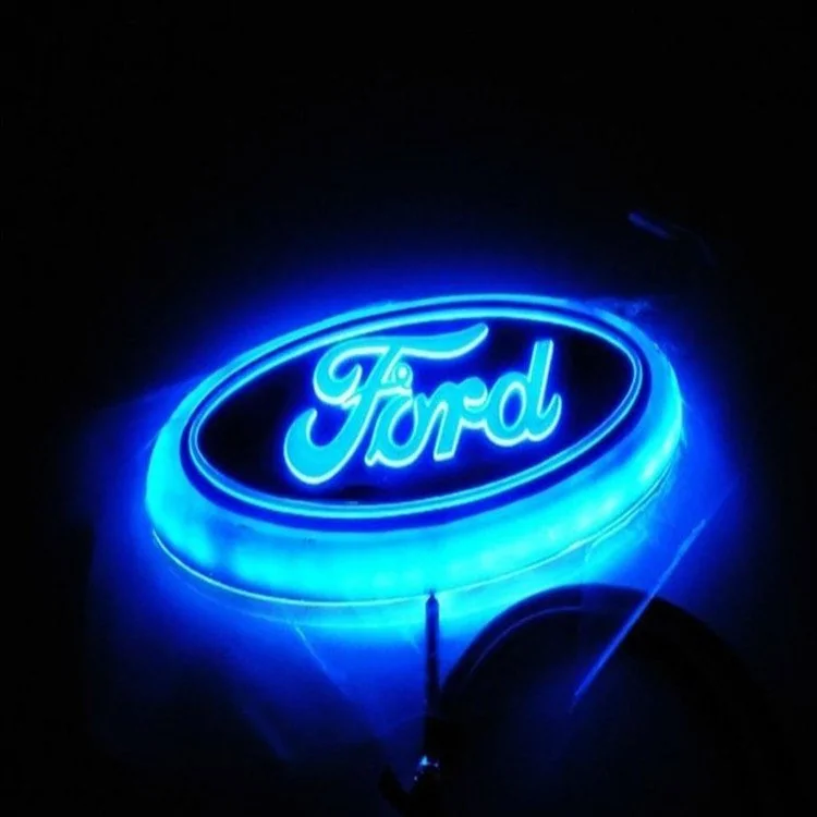 Ford Maverick Size of the Ford grill emblem ? 1094237846_917788315