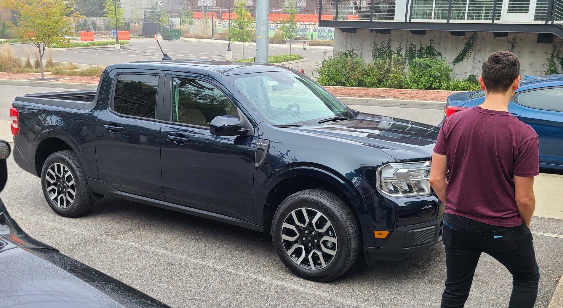 Ford Maverick Hybrid Maverick Appears at Nashville #Maverickandcoffees 2021-09-26 08.50.44