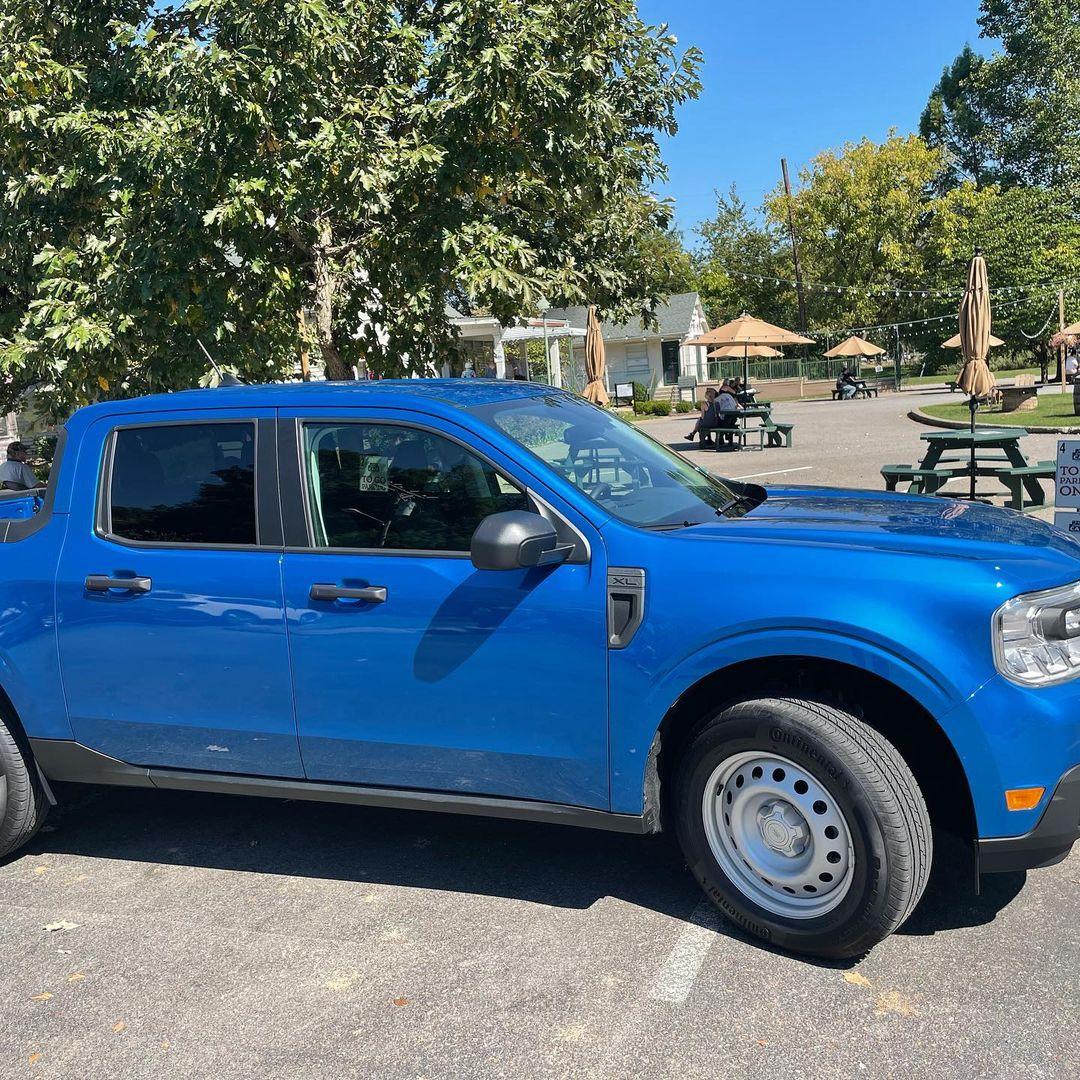 Ford Maverick VELOCITY BLUE Maverick Photos Thread 2022 Maverick XL Velocity Blue 2