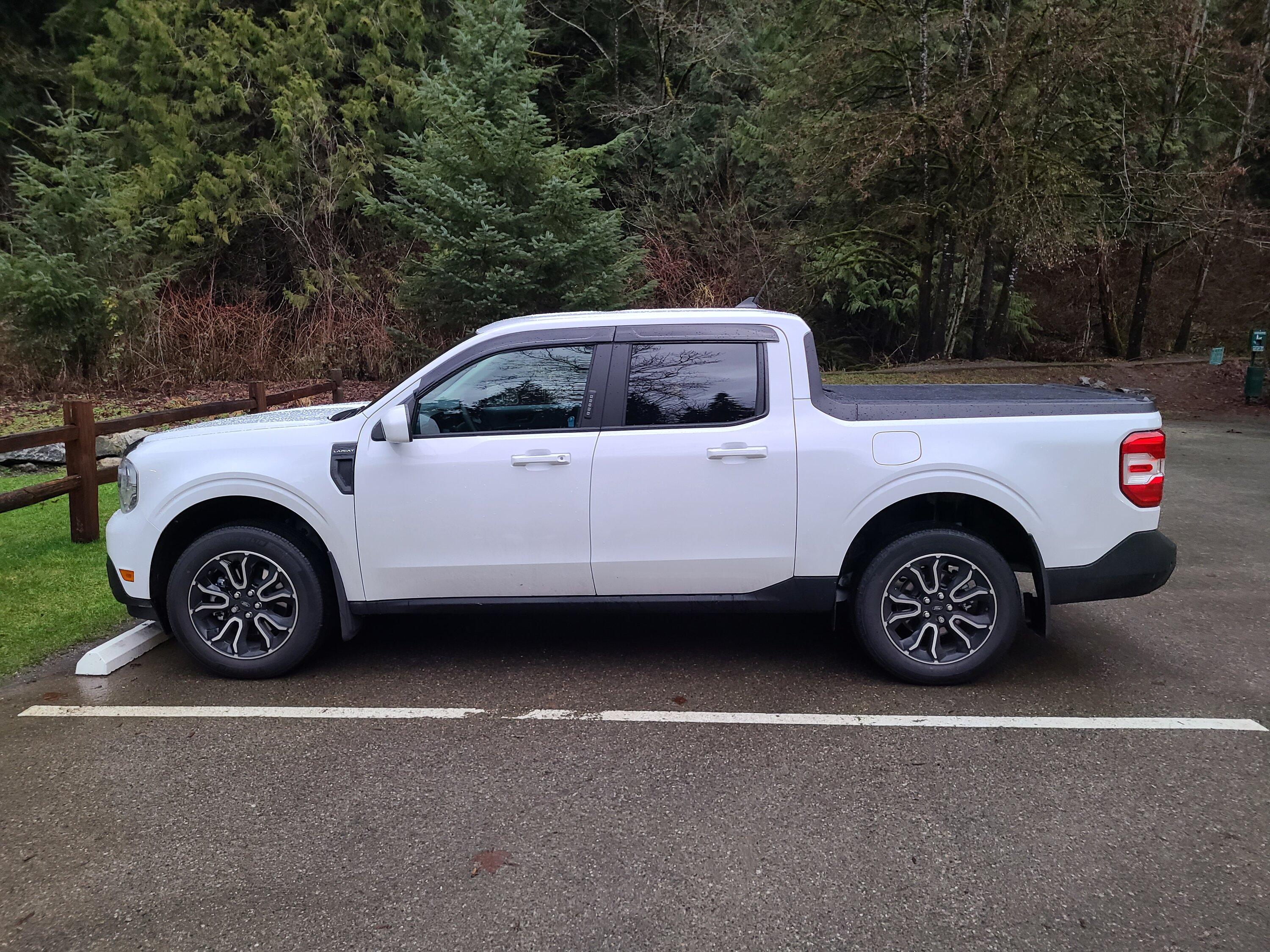 Ford Maverick Fully loaded Hybrid Lariat 20221230_162341